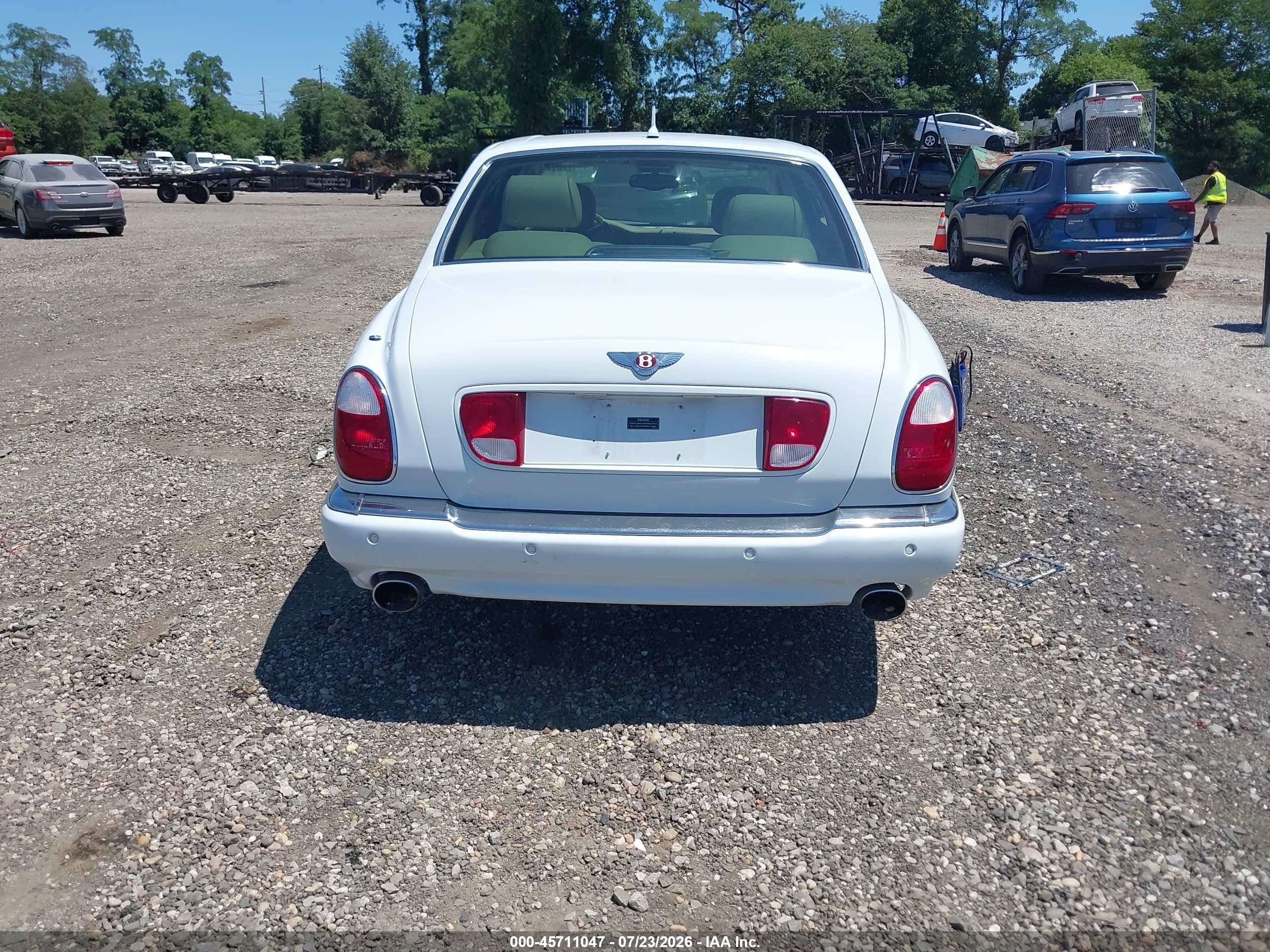 2005 Bentley Arnage R/rl Белый vin: SCBLC37F85CX10918