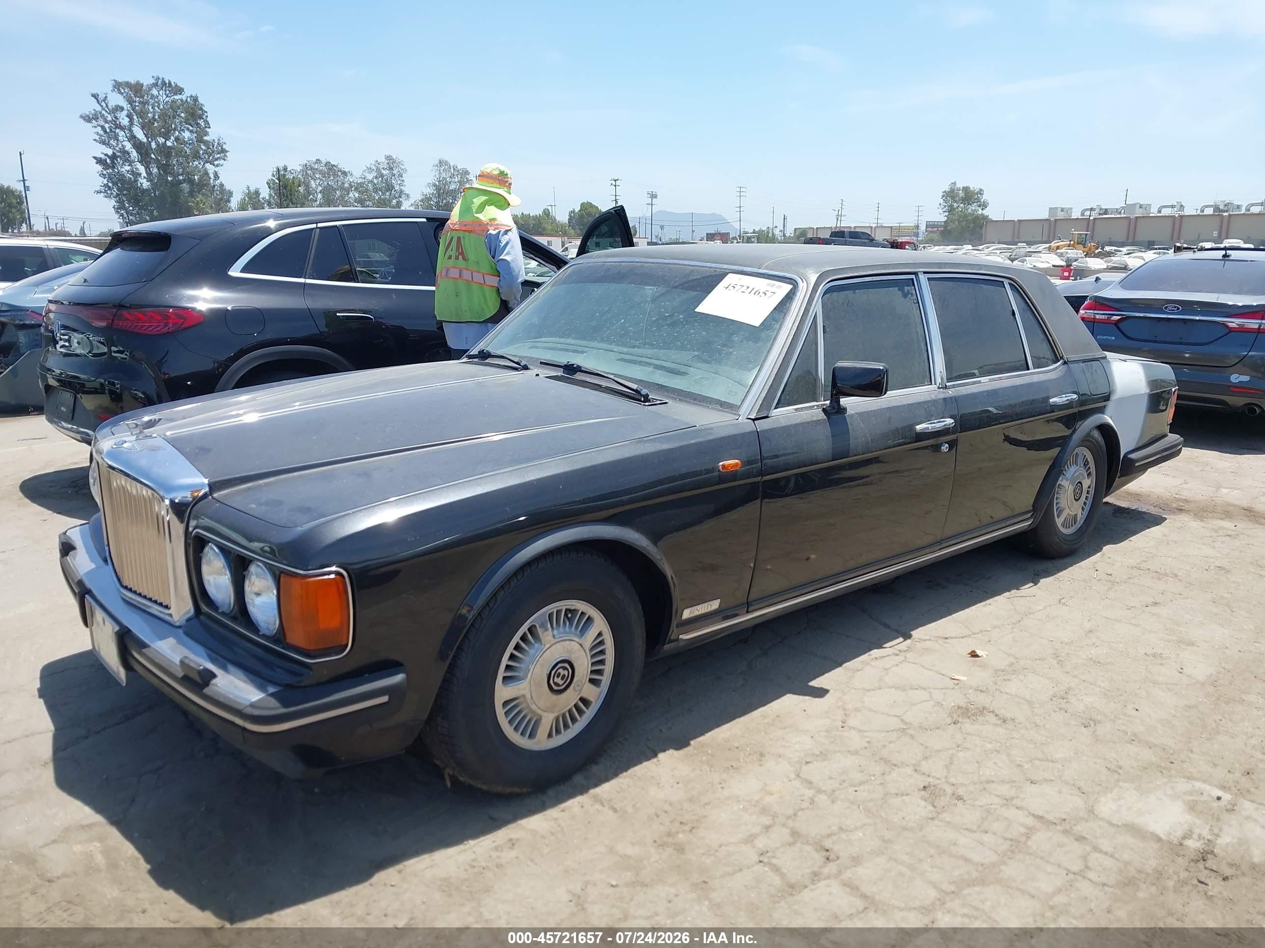 1991 Bentley Eight Black vin: SCBZE02D7MCX33842