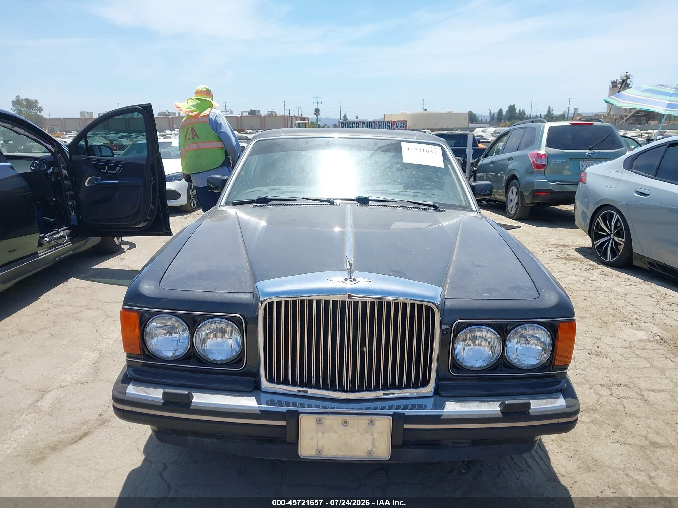 1991 Bentley Eight Black vin: SCBZE02D7MCX33842