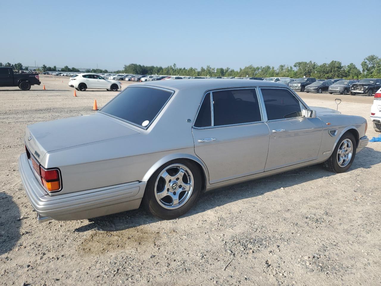1997 Bentley Turbo R Серебряный vin: SCBZP22C3VCX60129