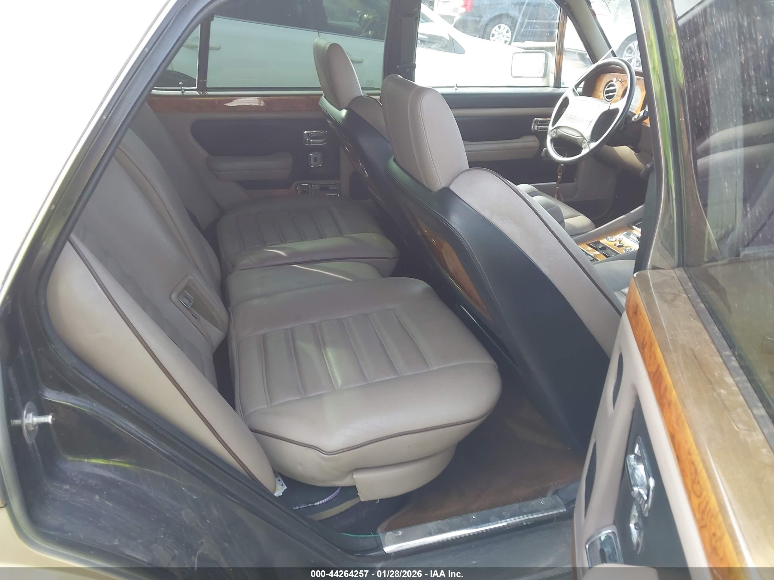 1990 Bentley Turbo R Золотой vin: SCBZR03D8LCX33558