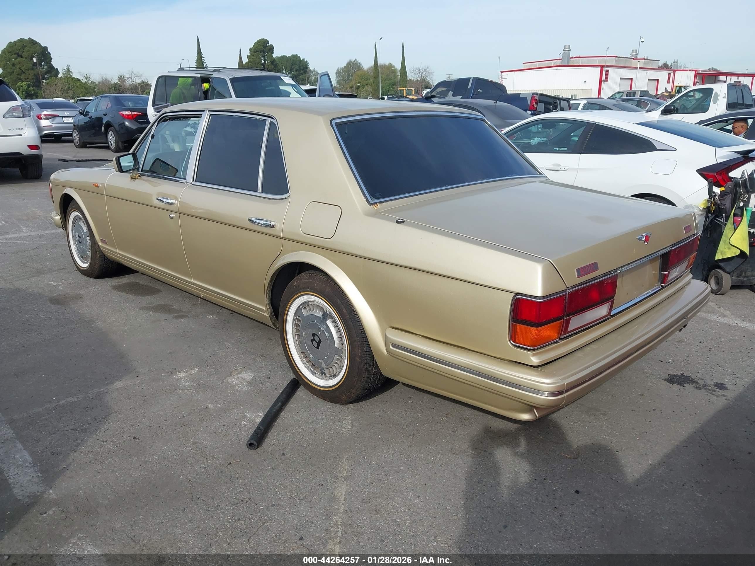 1990 Bentley Turbo R Золотой vin: SCBZR03D8LCX33558