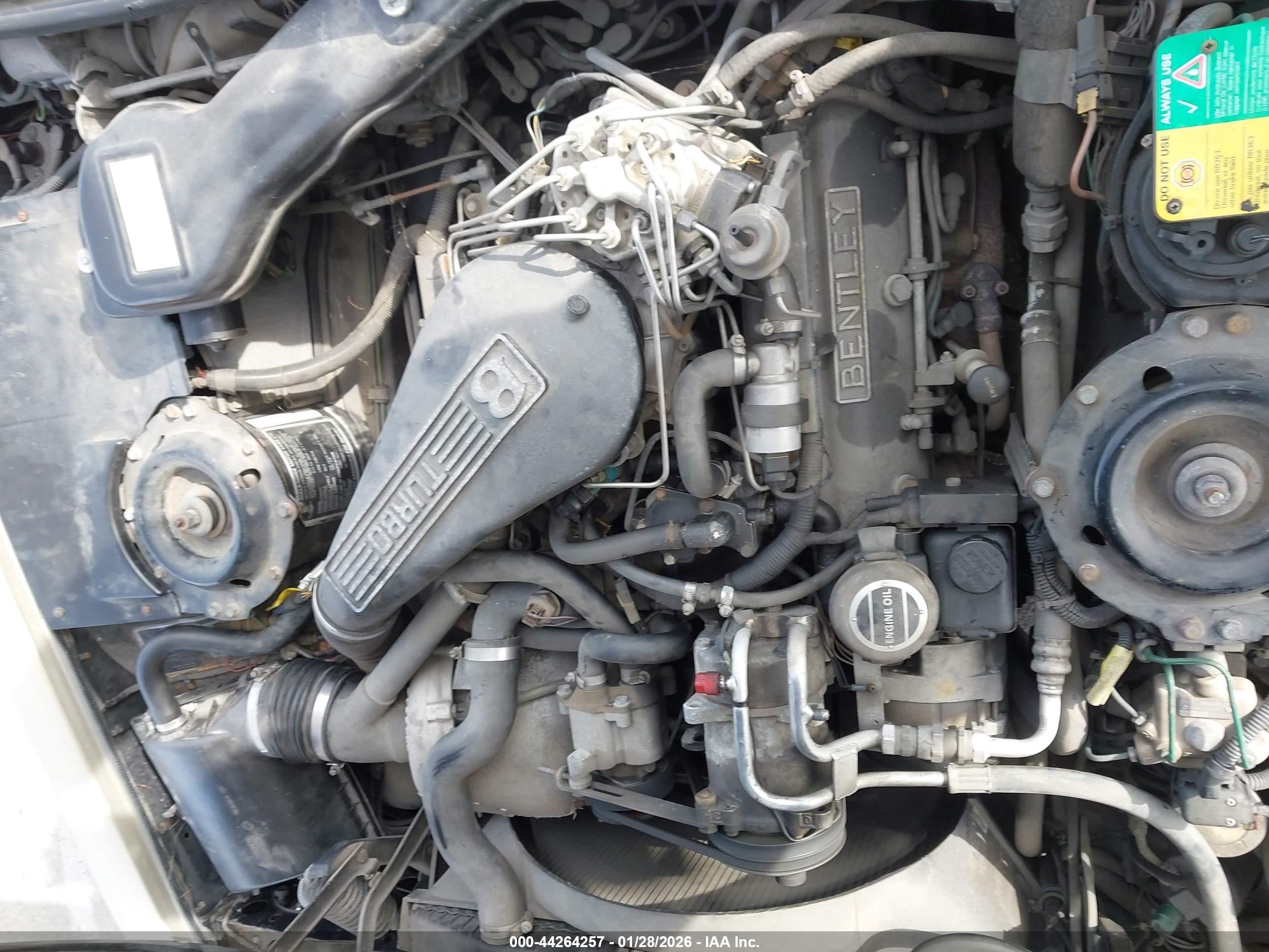 1990 Bentley Turbo R Золотой vin: SCBZR03D8LCX33558