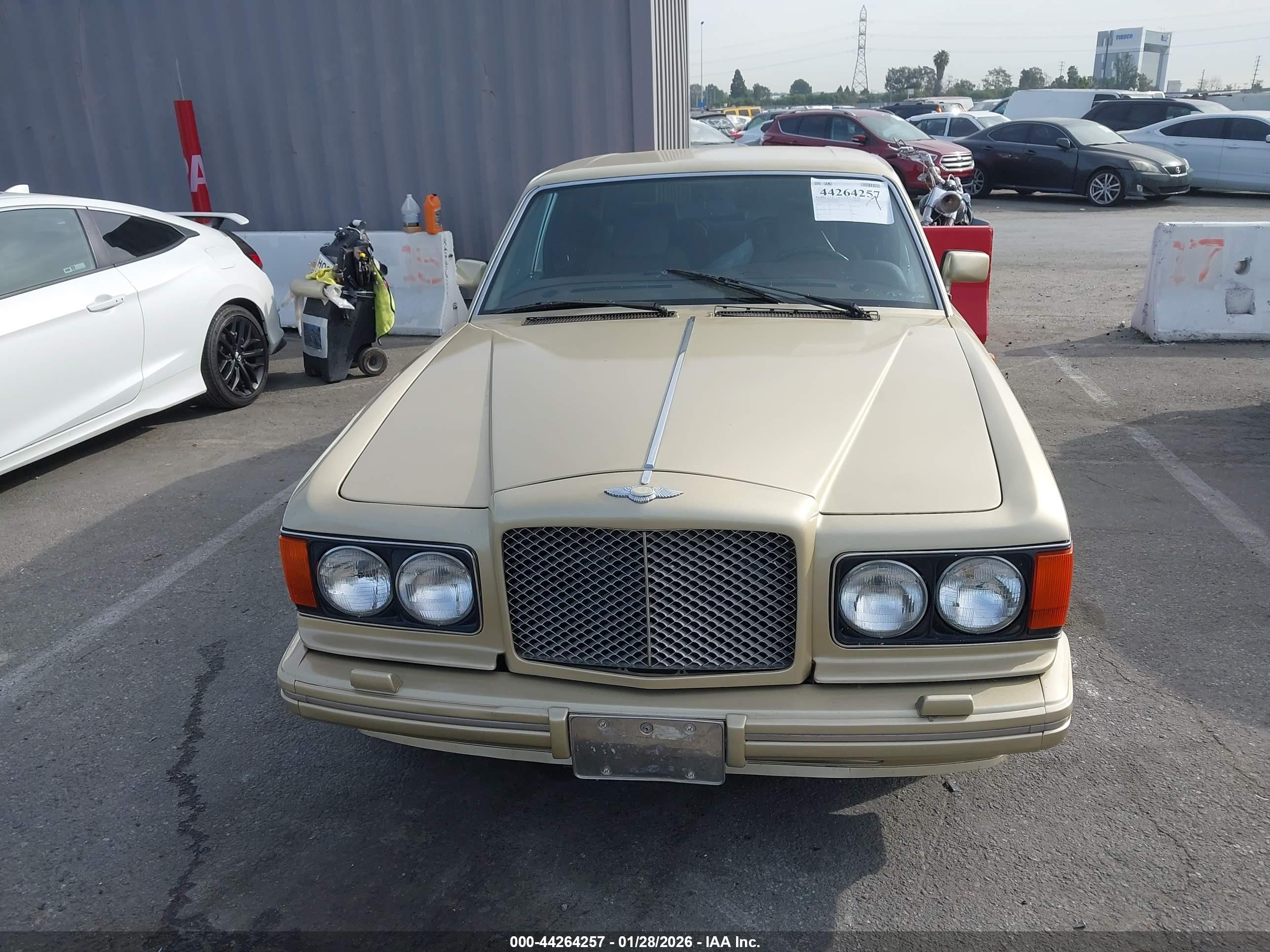 1990 Bentley Turbo R Золотой vin: SCBZR03D8LCX33558
