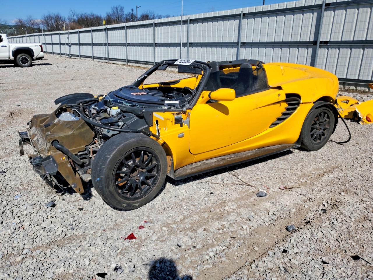 2005 Lotus Elise Yellow vin: SCCPC11185HL33279