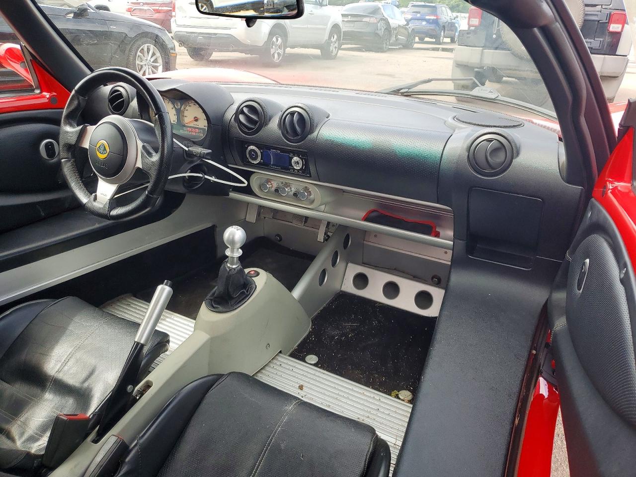2005 Lotus Elise Red vin: SCCPC111X5HL35017