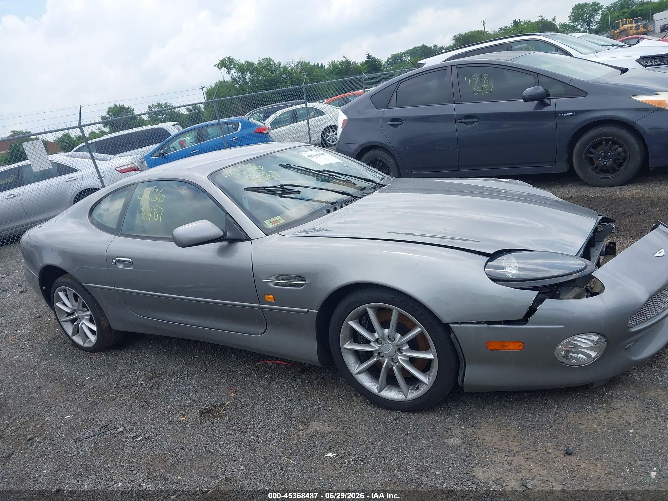 2002 Aston Martin Db7 Vantage   Серебряный vin: SCFAB22342K302479