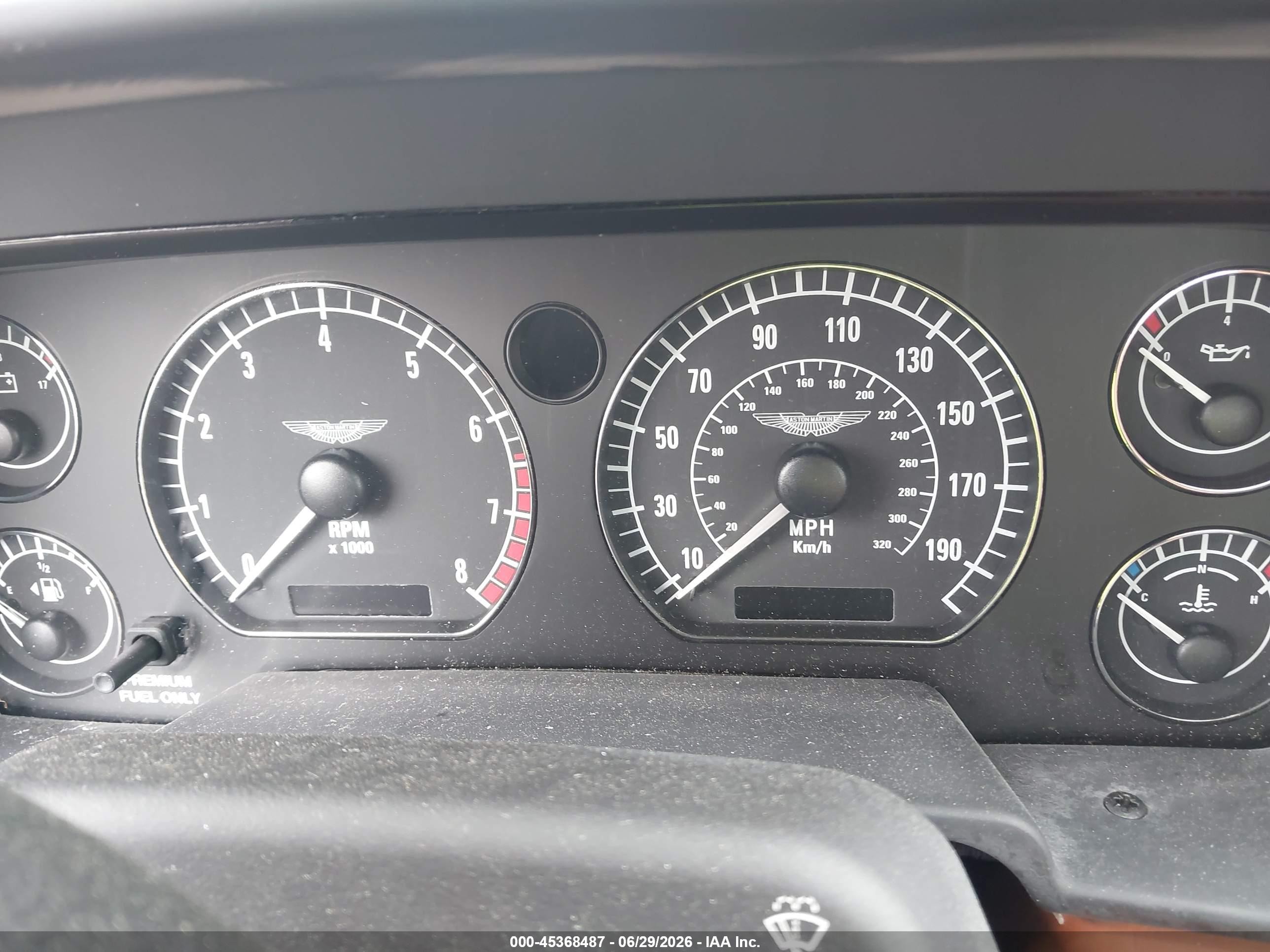 2002 Aston Martin Db7 Vantage   Серебряный vin: SCFAB22342K302479