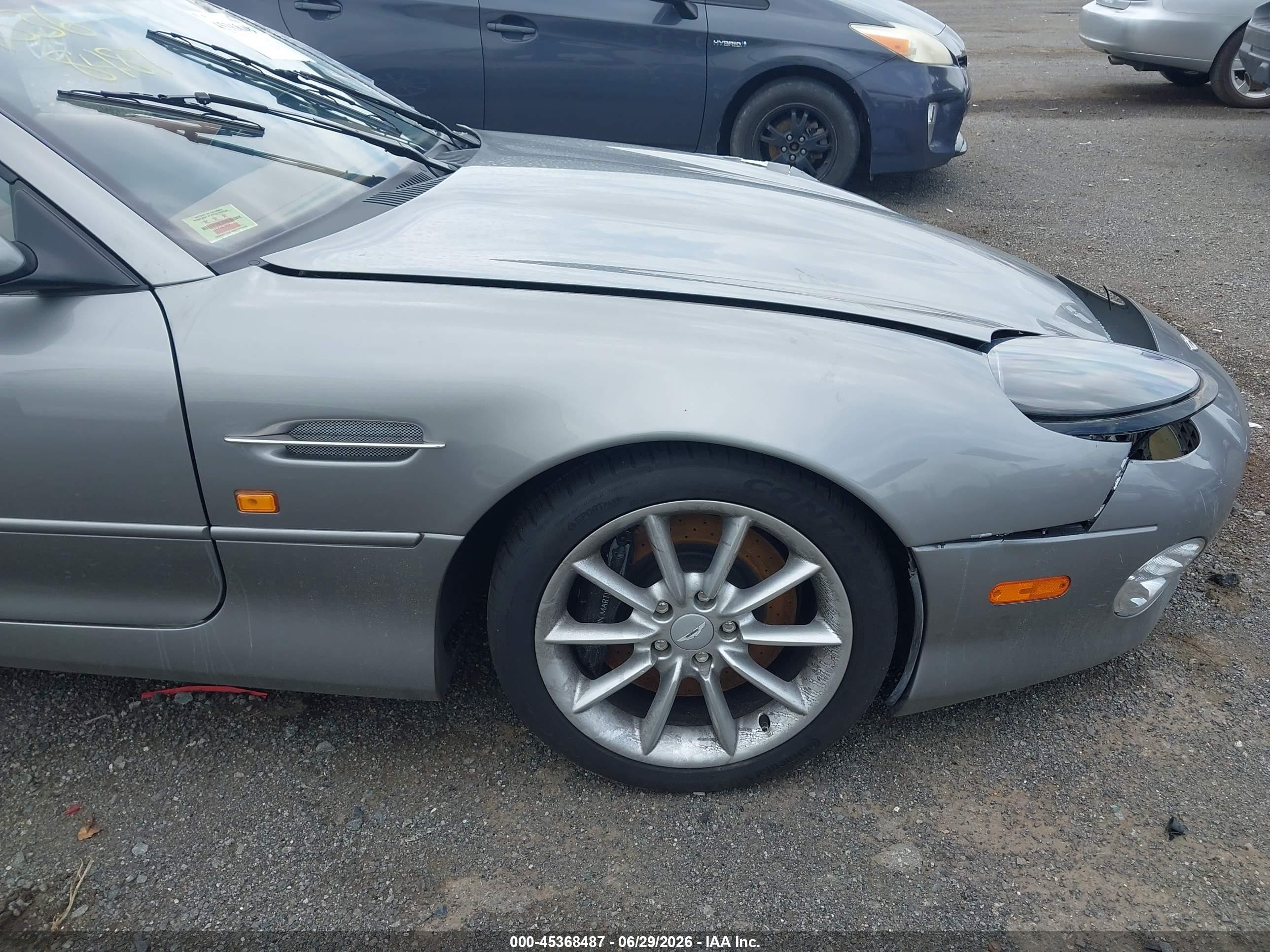 2002 Aston Martin Db7 Vantage   Серебряный vin: SCFAB22342K302479
