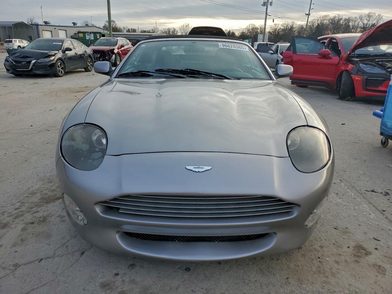 2002 Aston Martin Db7 Vantage Серебряный vin: SCFAB42392K402475