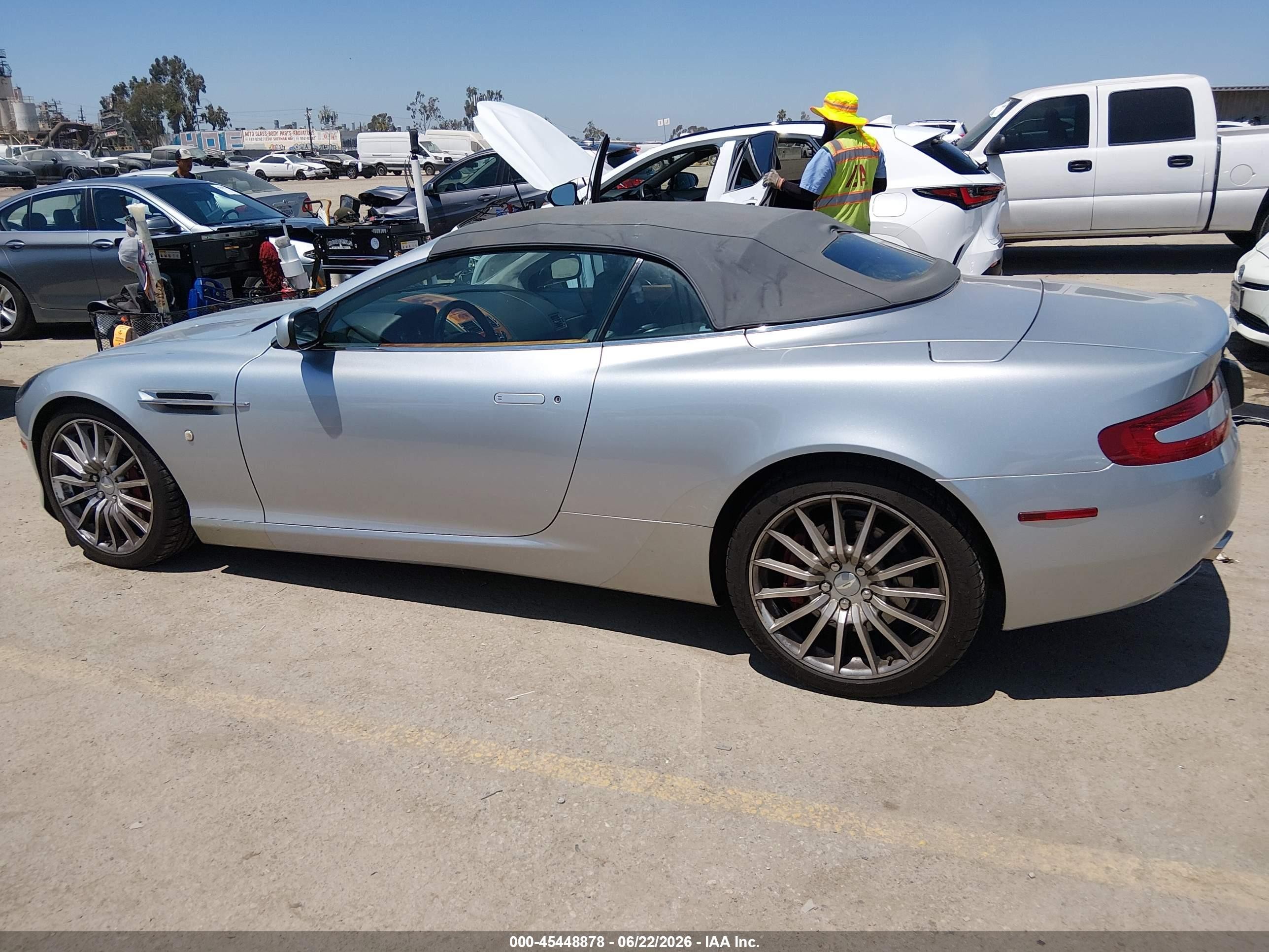 2006 Aston Martin Db9 Volante Серебряный vin: SCFAD02A26GB05268