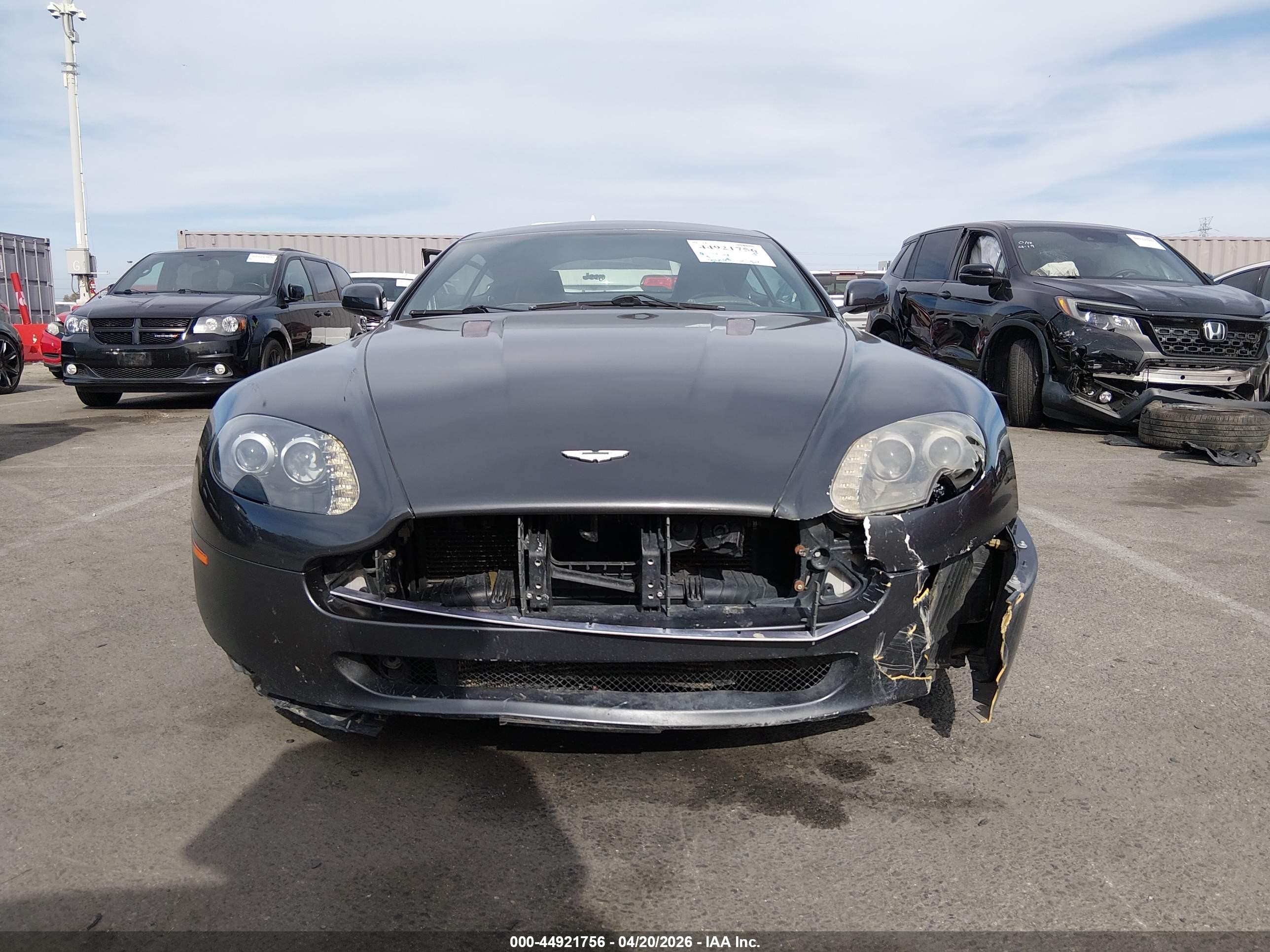 2006 Aston Martin V8 Vantage   Серый vin: SCFBB03BX6GC01747