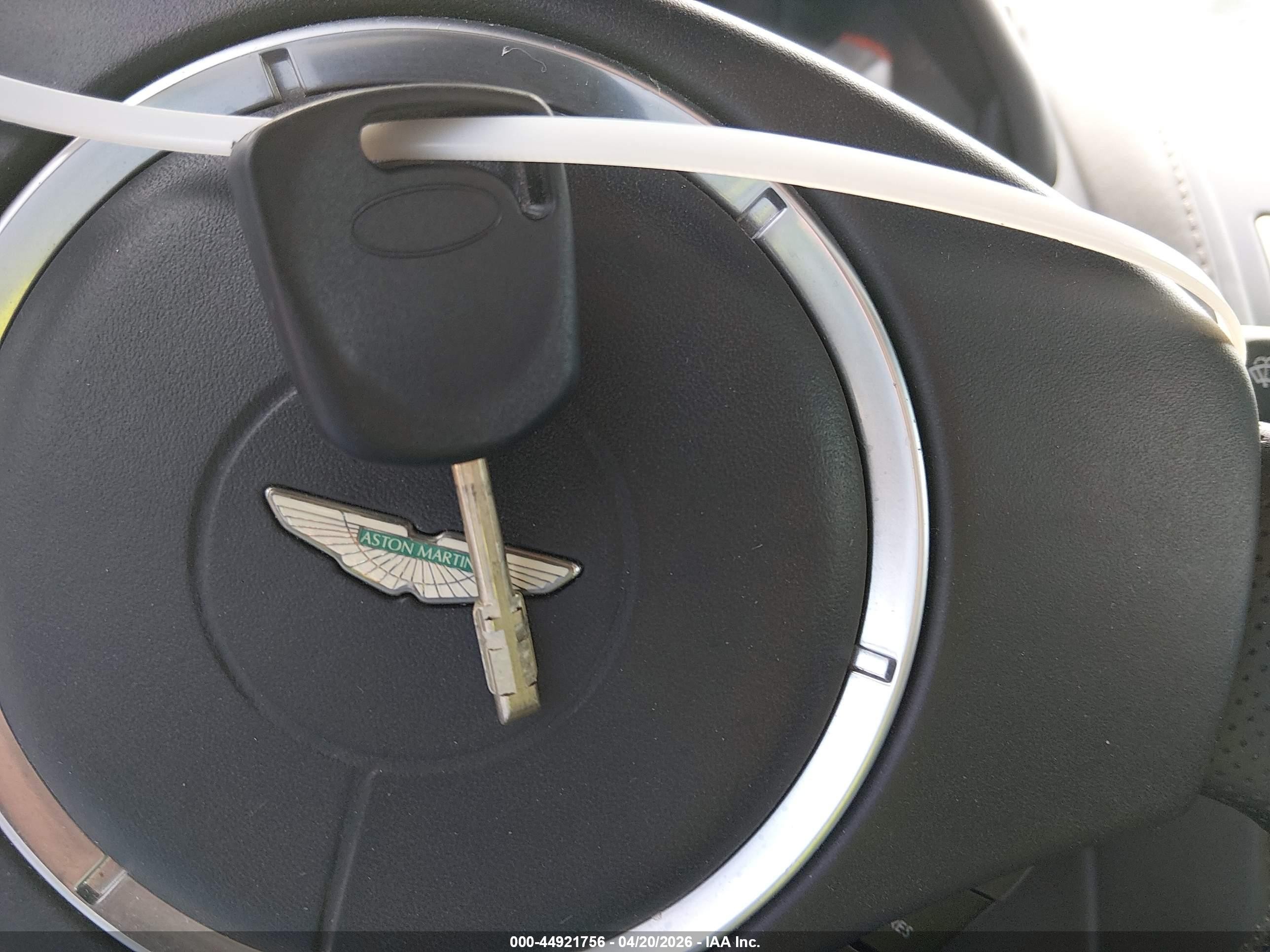 2006 Aston Martin V8 Vantage   Серый vin: SCFBB03BX6GC01747