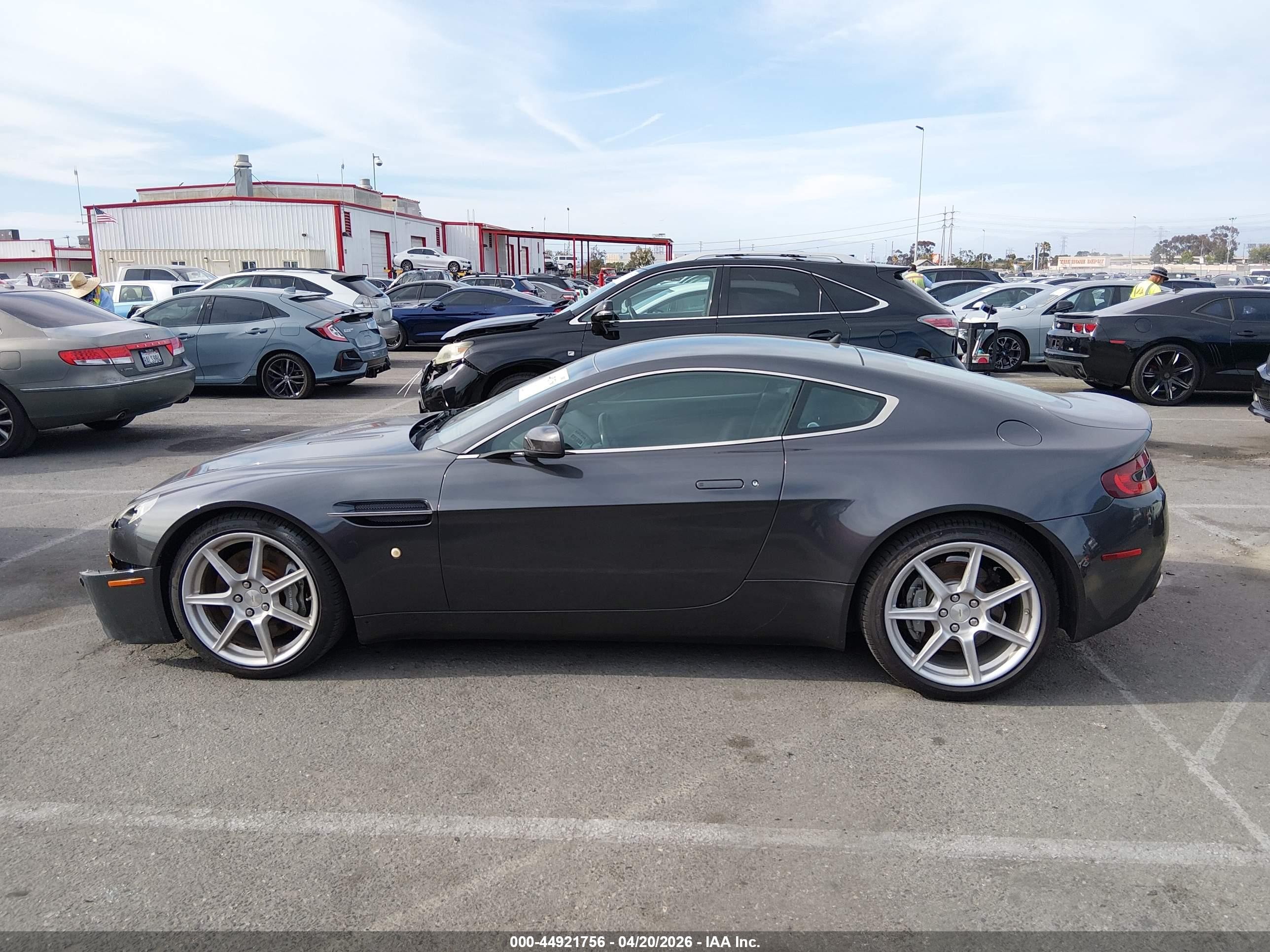 2006 Aston Martin V8 Vantage   Серый vin: SCFBB03BX6GC01747
