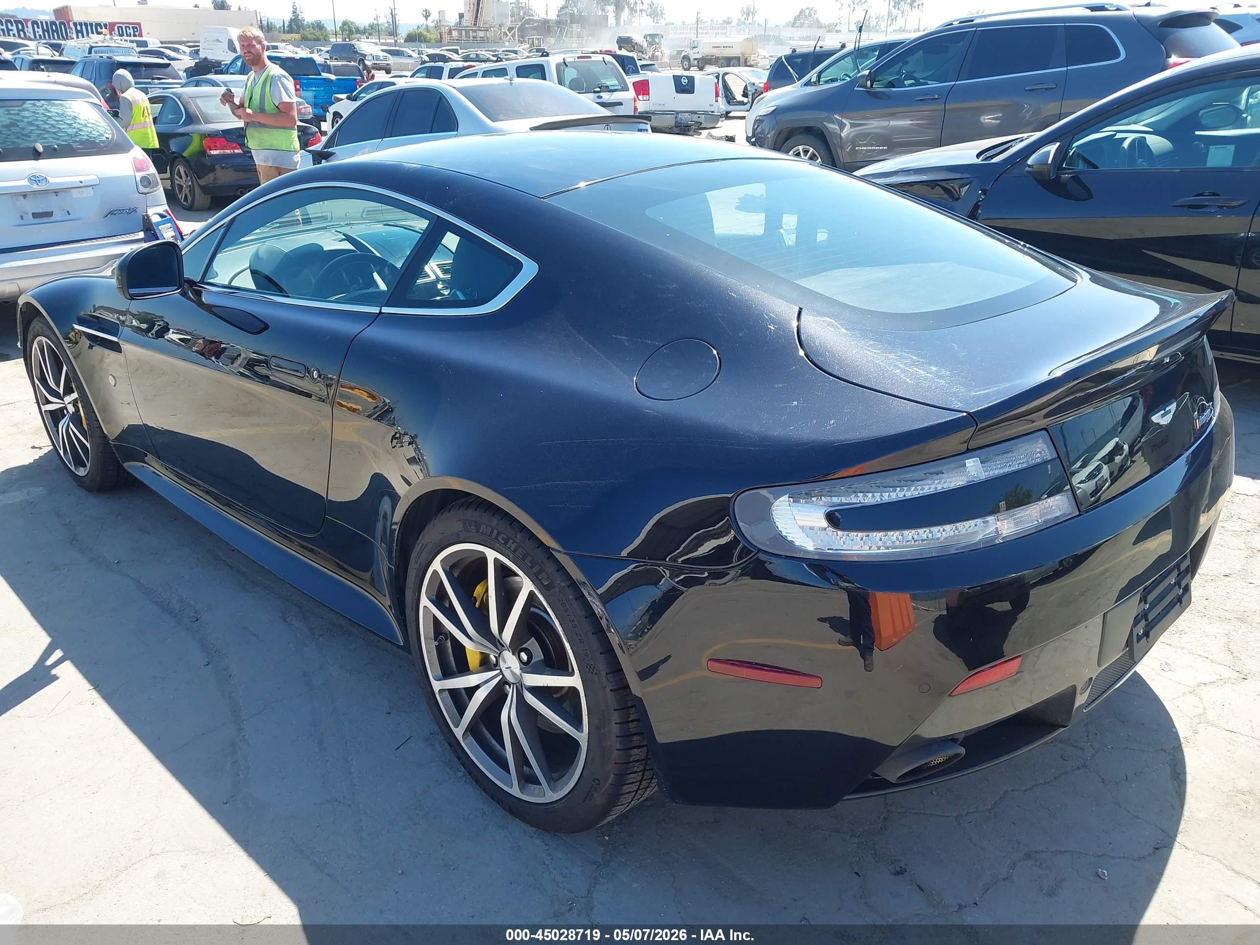 2013 Aston Martin V8 Vantage S Черный vin: SCFEBBDL8DGC17765