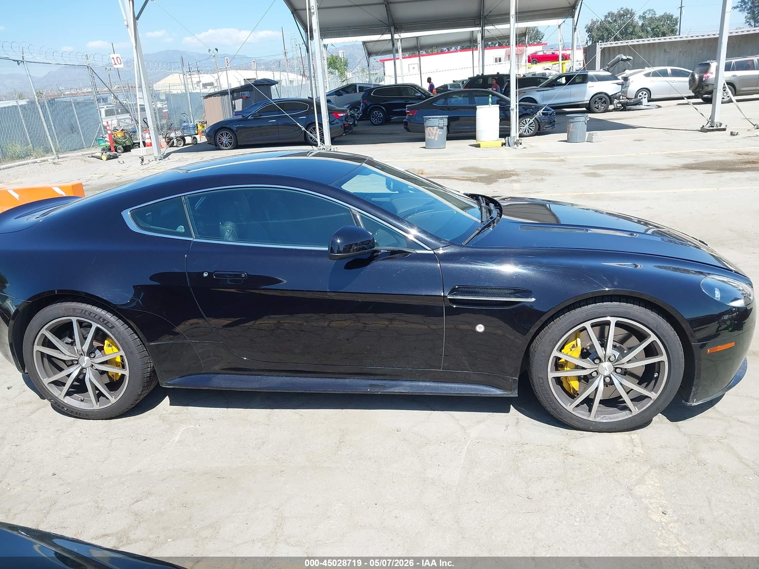 2013 Aston Martin V8 Vantage S Черный vin: SCFEBBDL8DGC17765