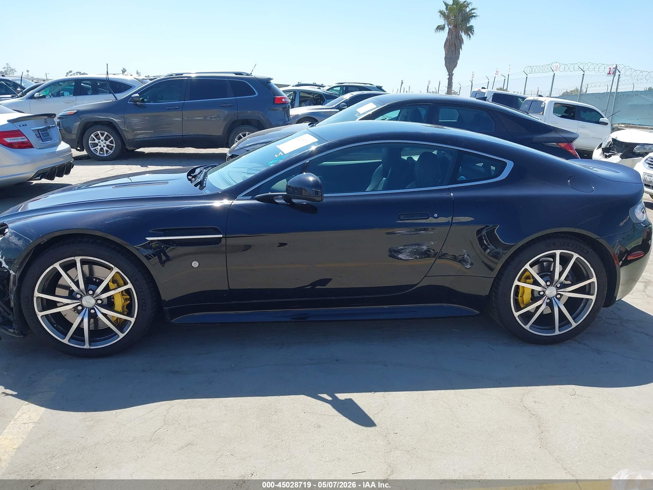 2013 Aston Martin V8 Vantage S Черный vin: SCFEBBDL8DGC17765
