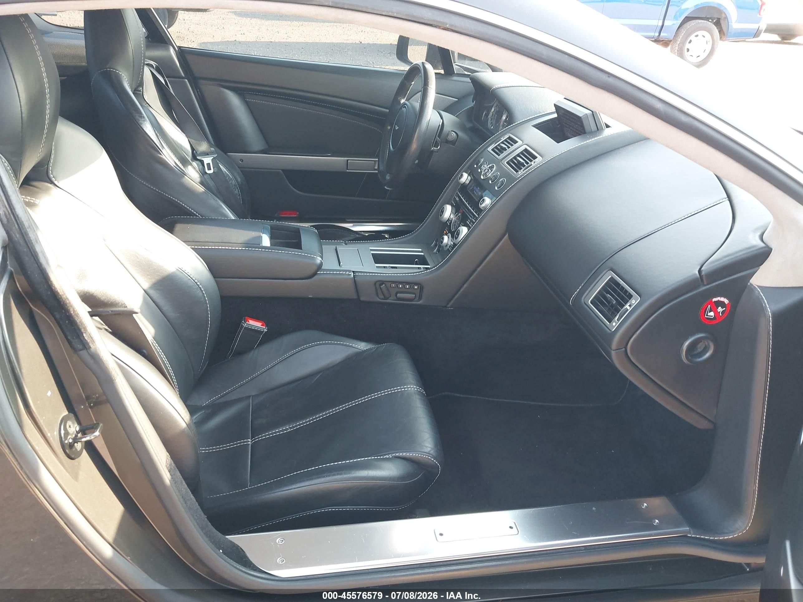 2010 Aston Martin V8 Vantage   Черный vin: SCFEFBAC2AGC13750
