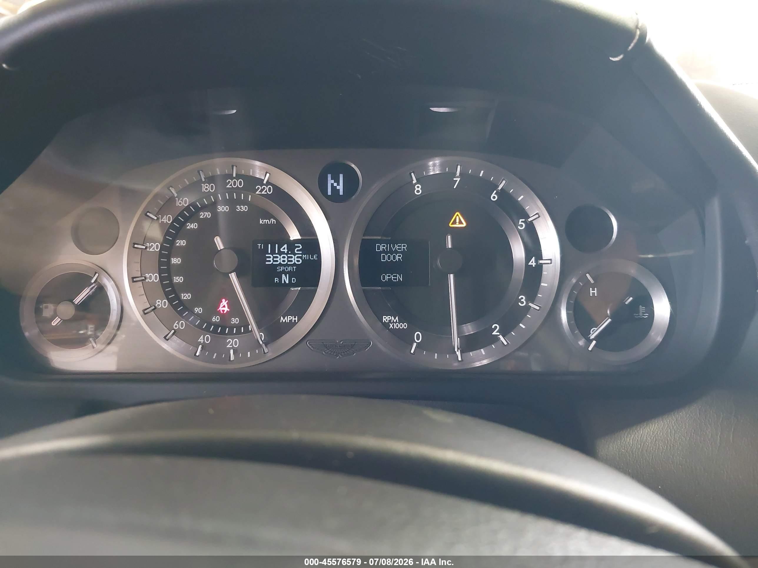 2010 Aston Martin V8 Vantage   Черный vin: SCFEFBAC2AGC13750