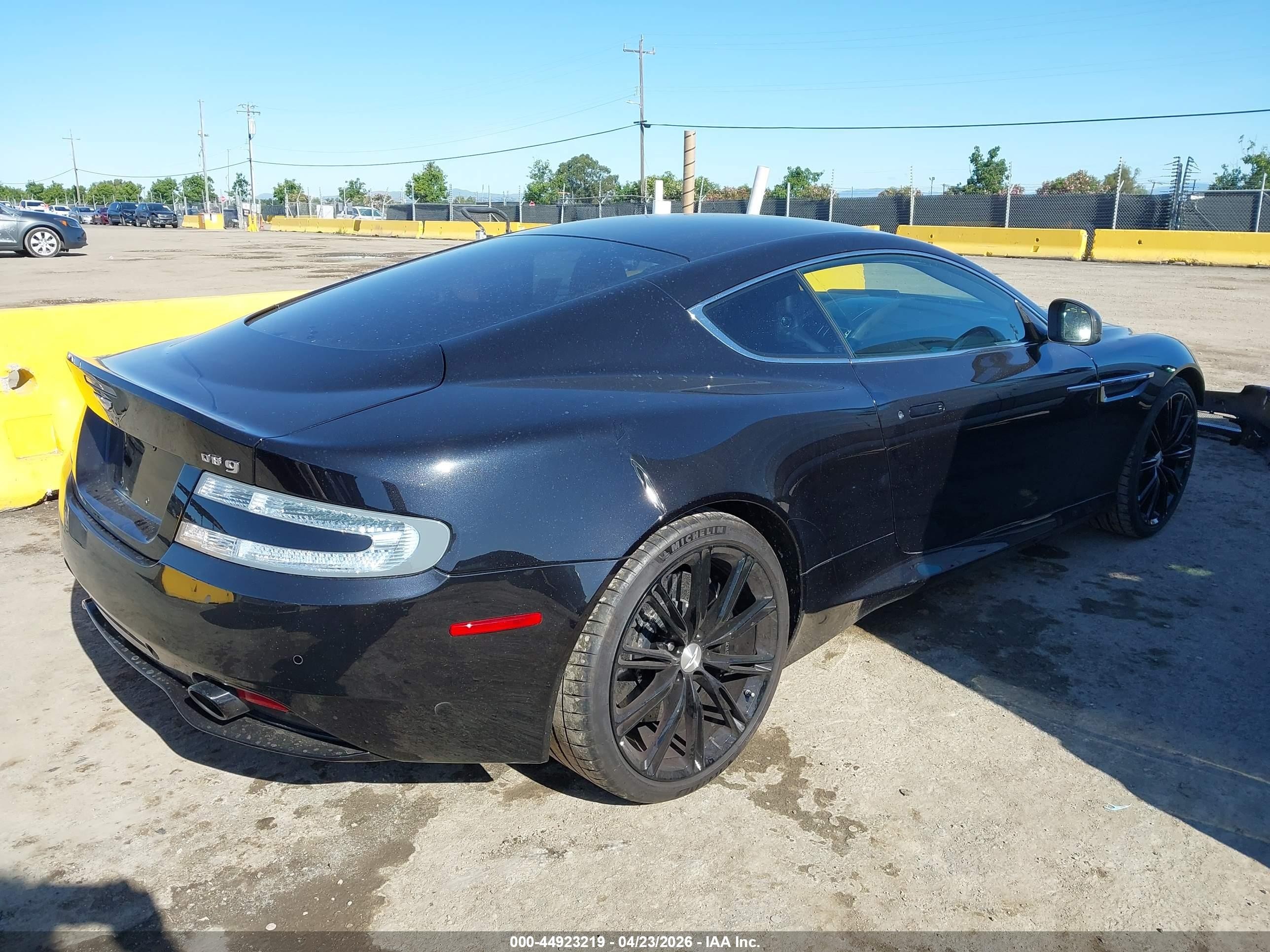 2013 Aston Martin Db9   Черный vin: SCFFDAAM8DGA14722
