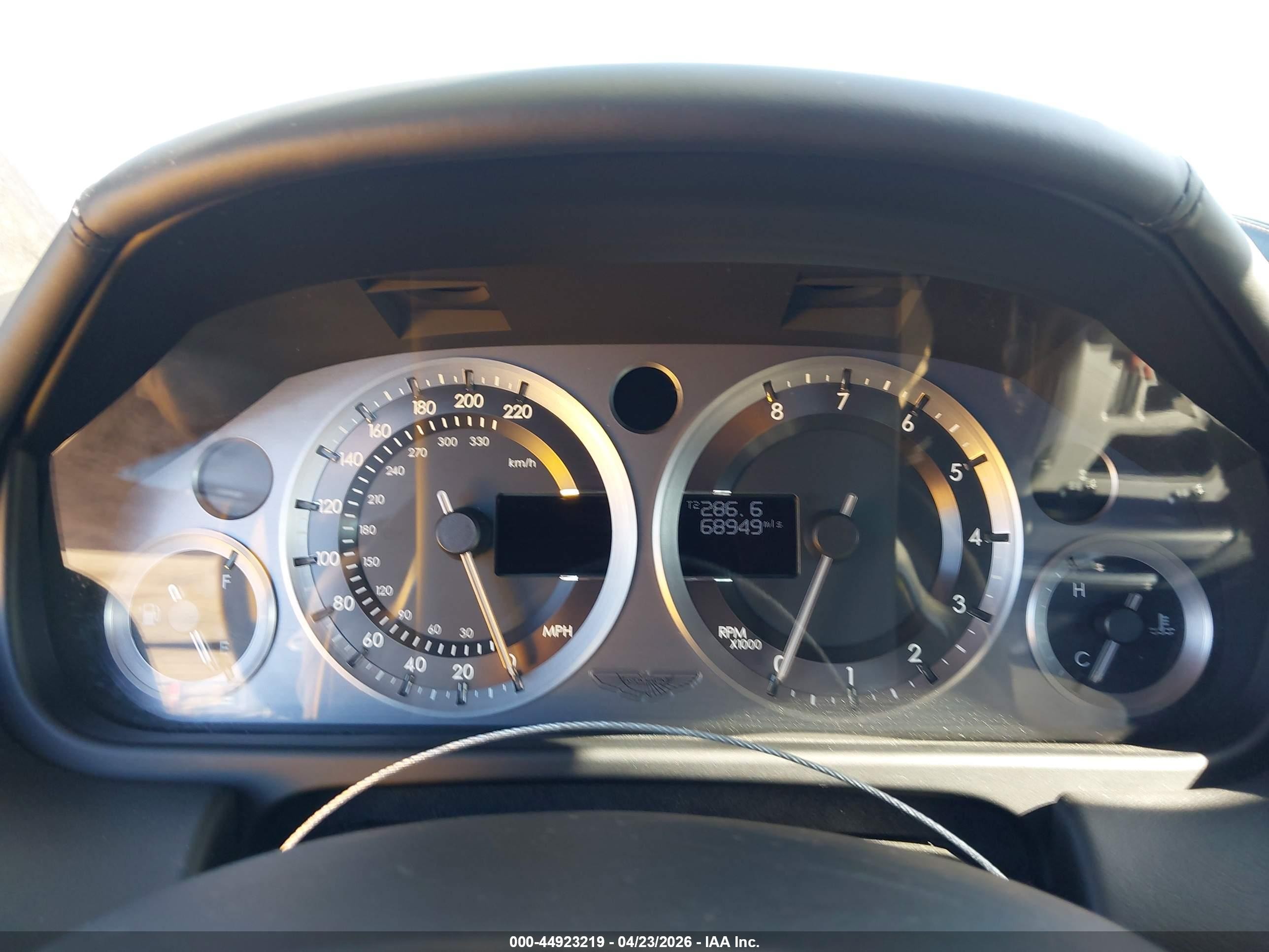 2013 Aston Martin Db9   Черный vin: SCFFDAAM8DGA14722