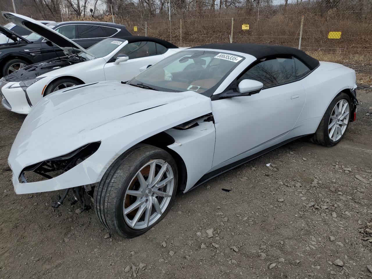 2020 Aston Martin Db11  Белый vin: SCFRMFCW3LGM08827