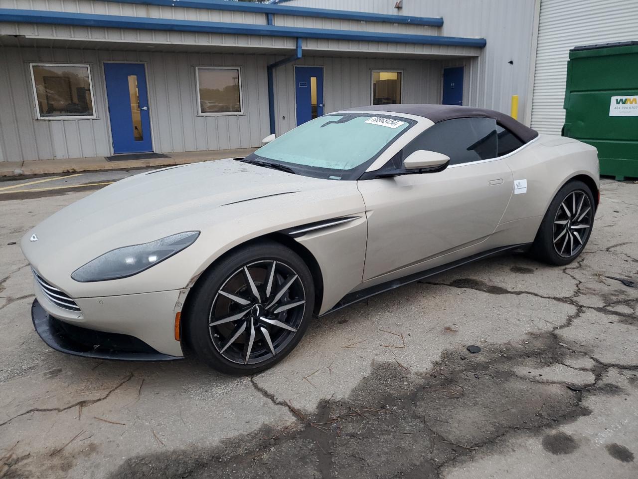 2020 Aston Martin Db11  Золотой vin: SCFRMFCW5LGM08456