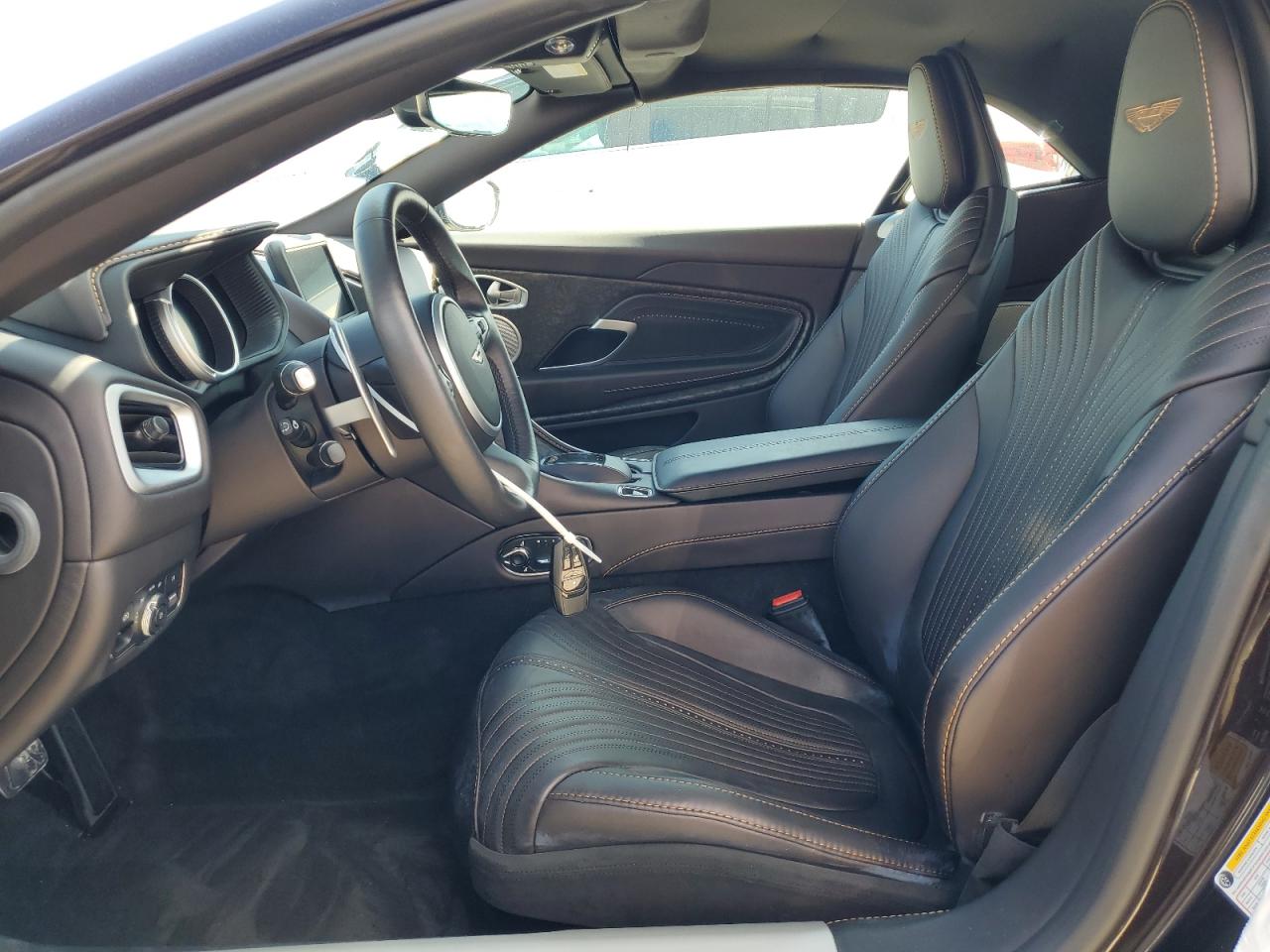 2020 Aston Martin Db11  Черный vin: SCFRMFCW6LGM09132
