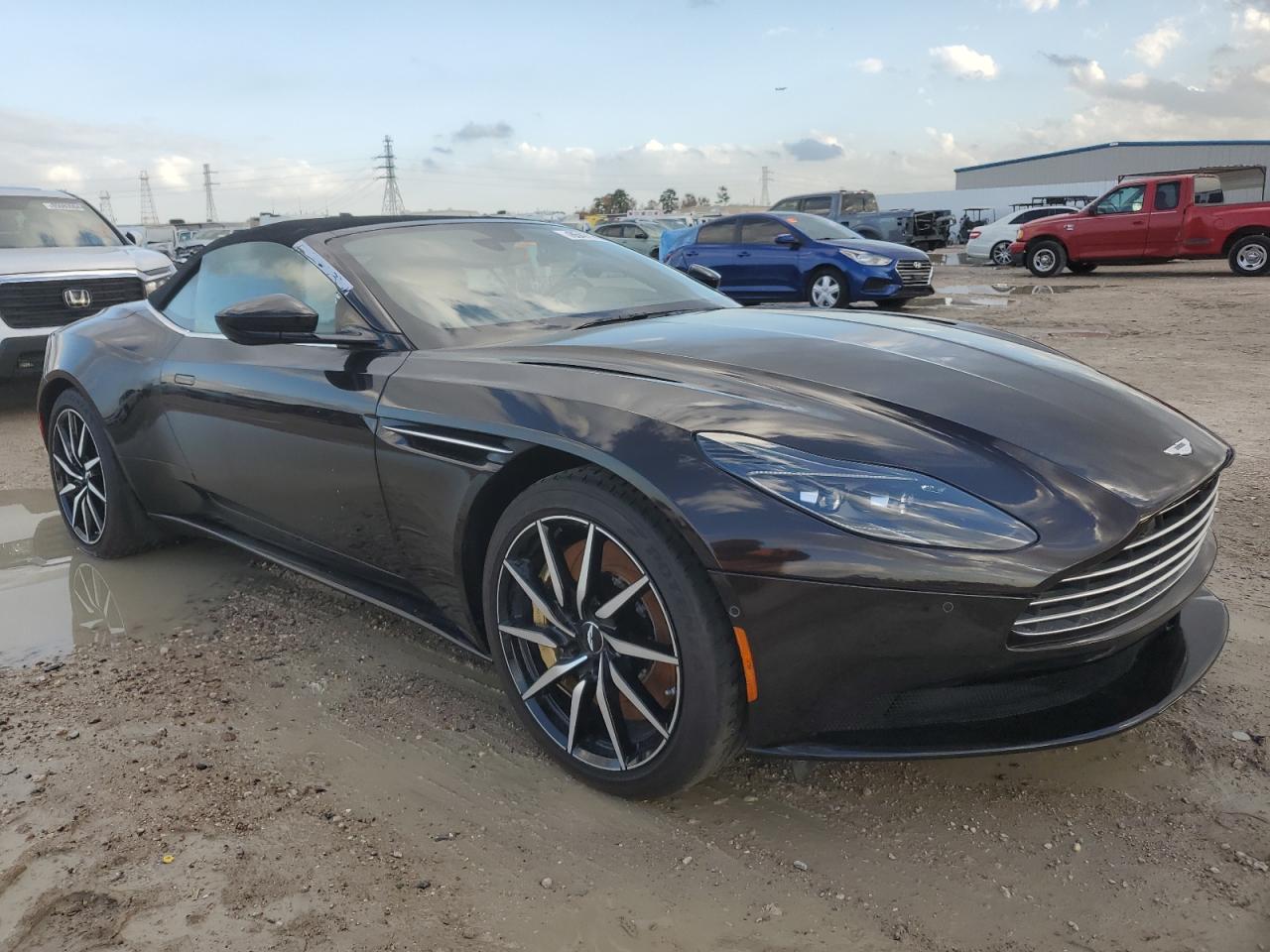 2020 Aston Martin Db11  Черный vin: SCFRMFCW6LGM09132