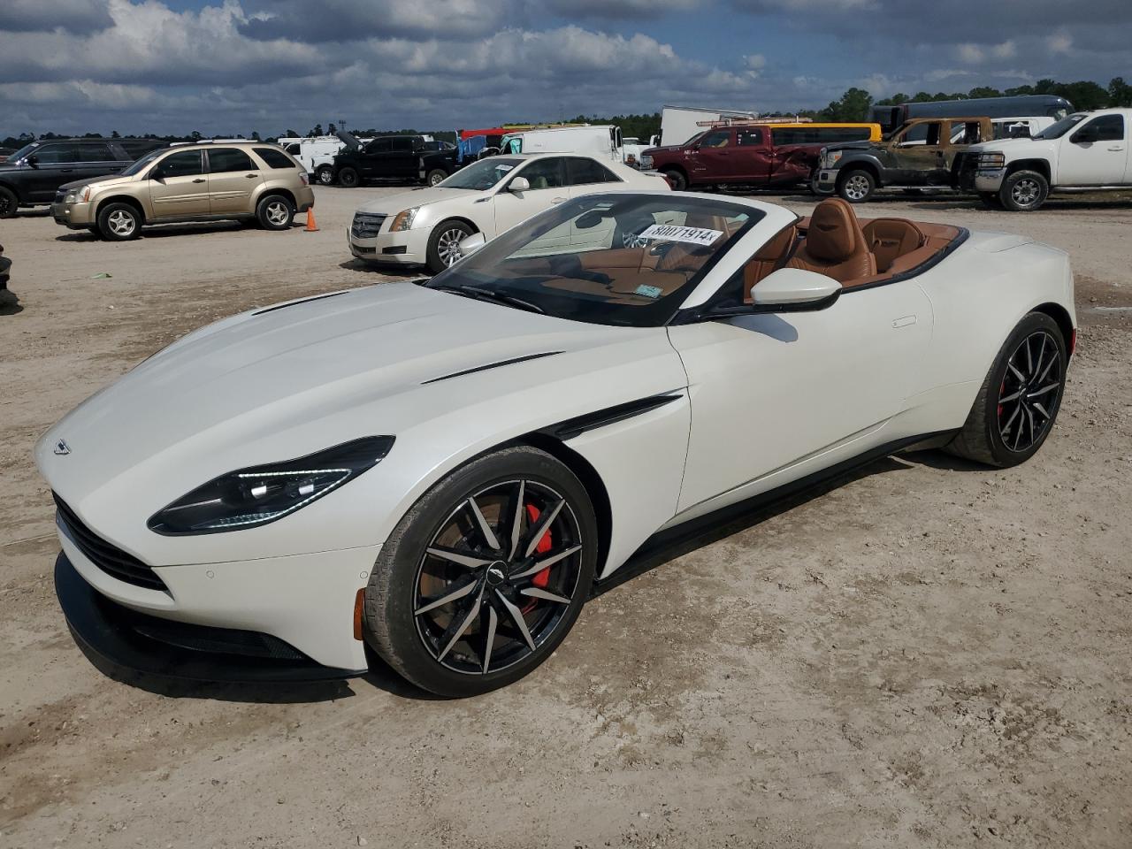 2020 Aston Martin Db11  Белый vin: SCFRMFCWXLGM09361