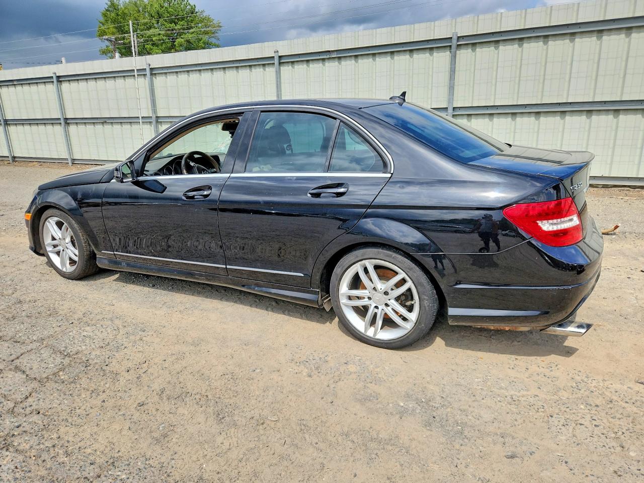 2013 Mercedes-benz C 250 Black vin: WDDGF4HB9DR269941