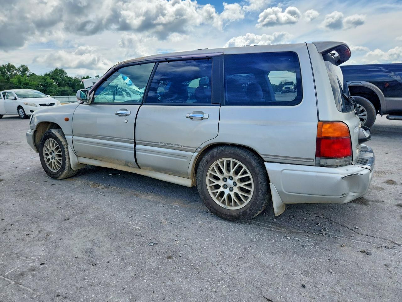 1998 Subaru Frstr Beige vin: SF9002281
