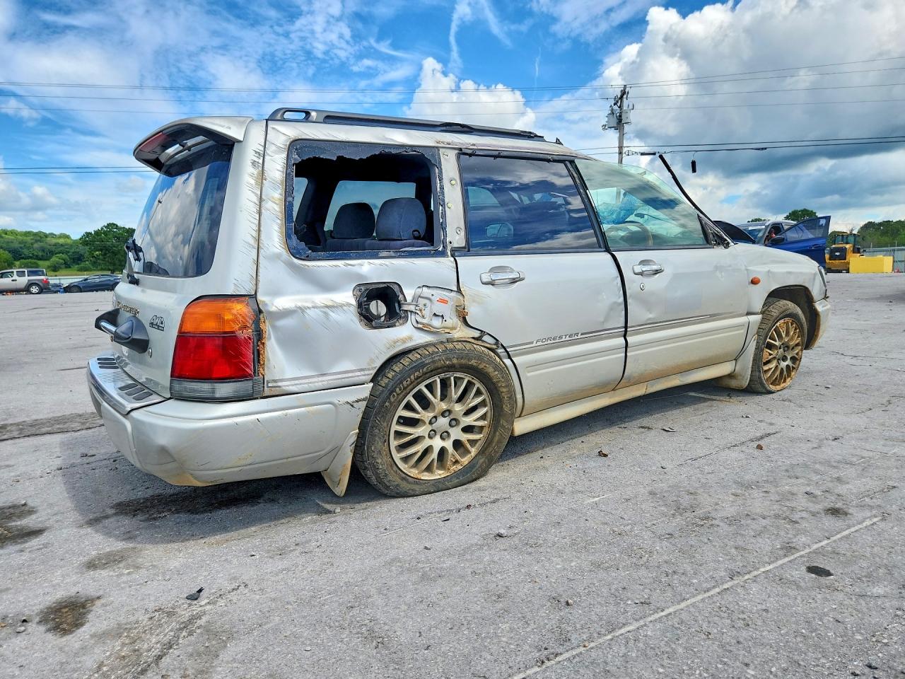 1998 Subaru Frstr Beige vin: SF9002281