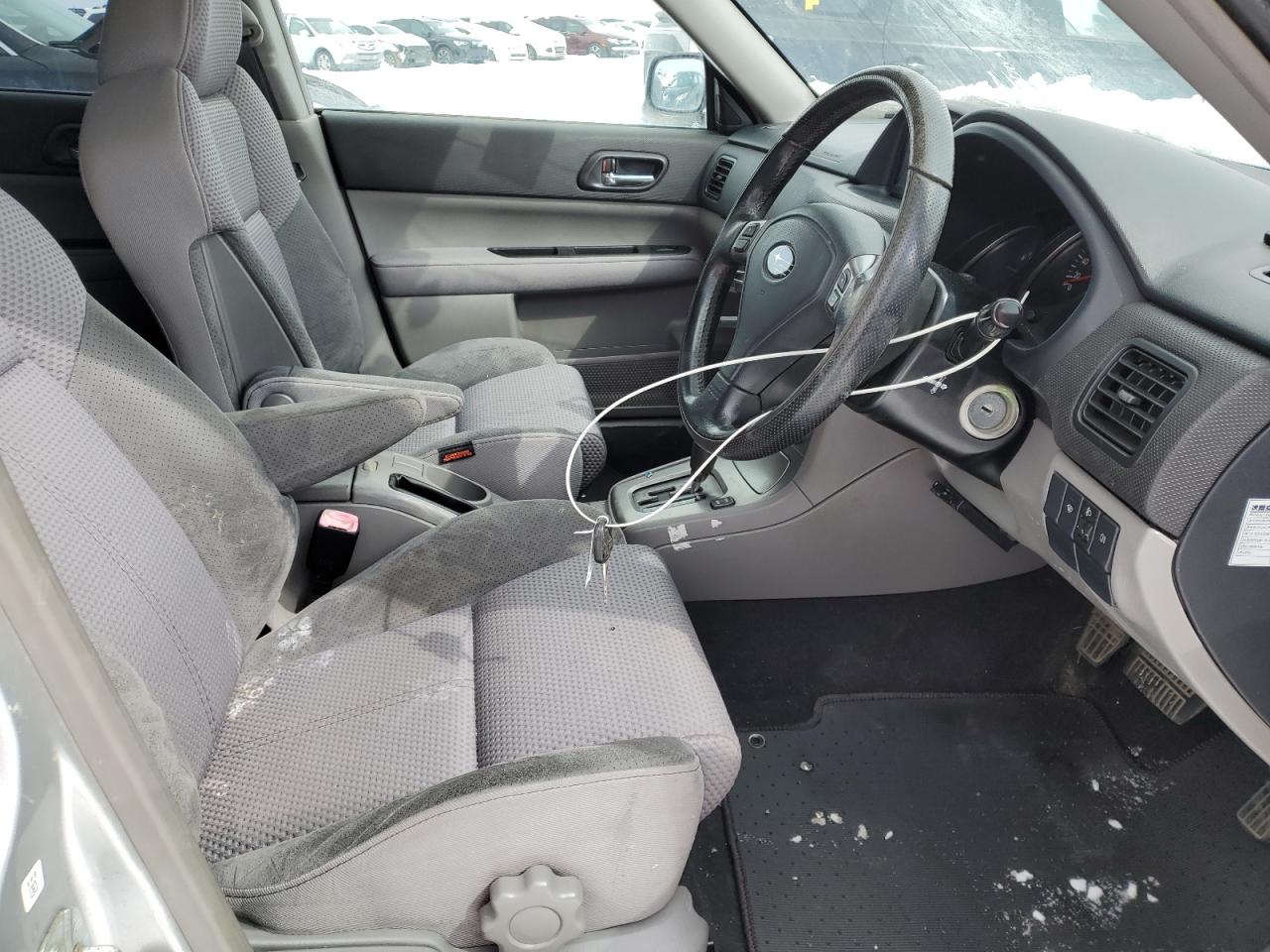 2004 Subaru Forester Silver vin: SG5066191