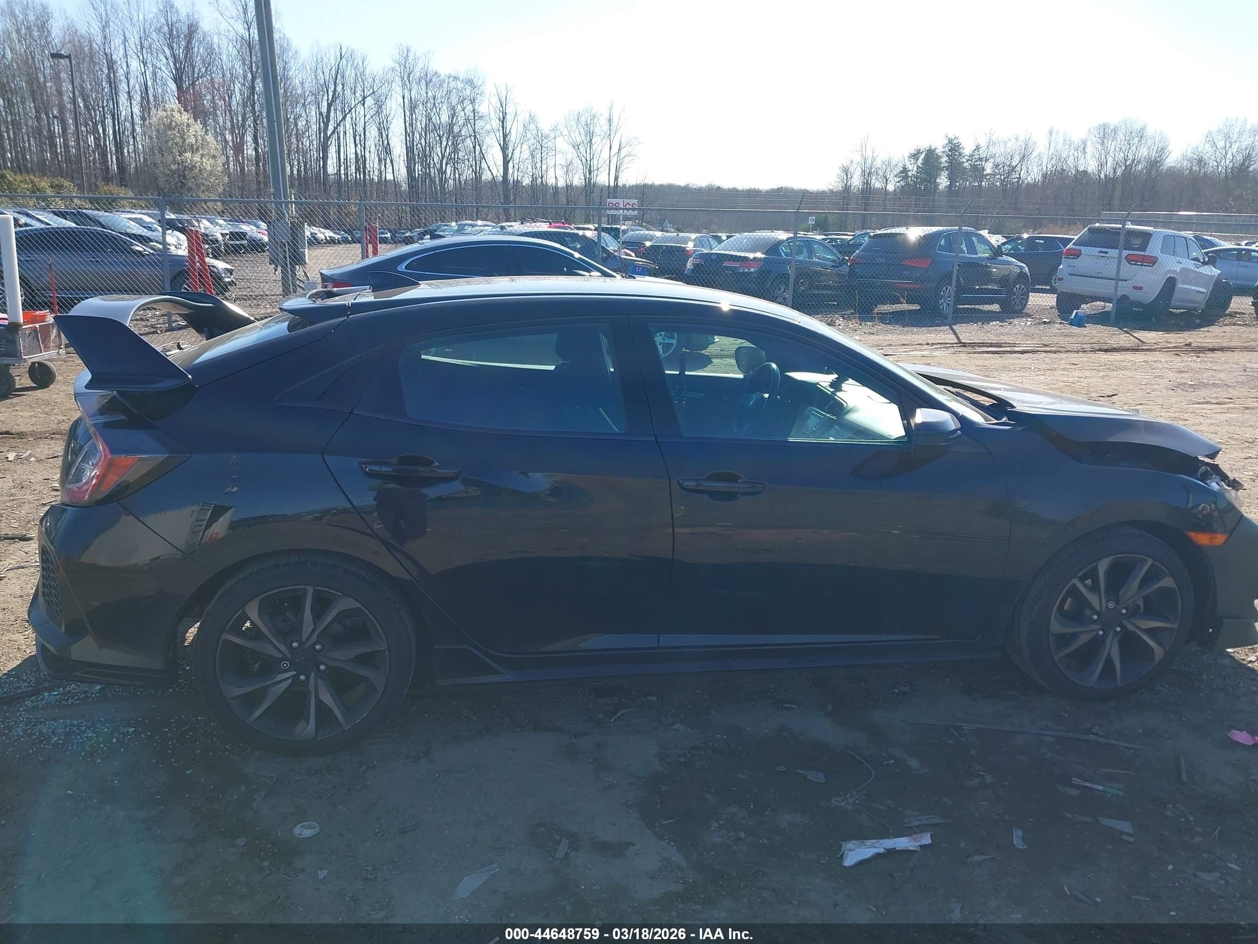 2018 Honda Civic Sport Black vin: SHHFK7G44JU215338