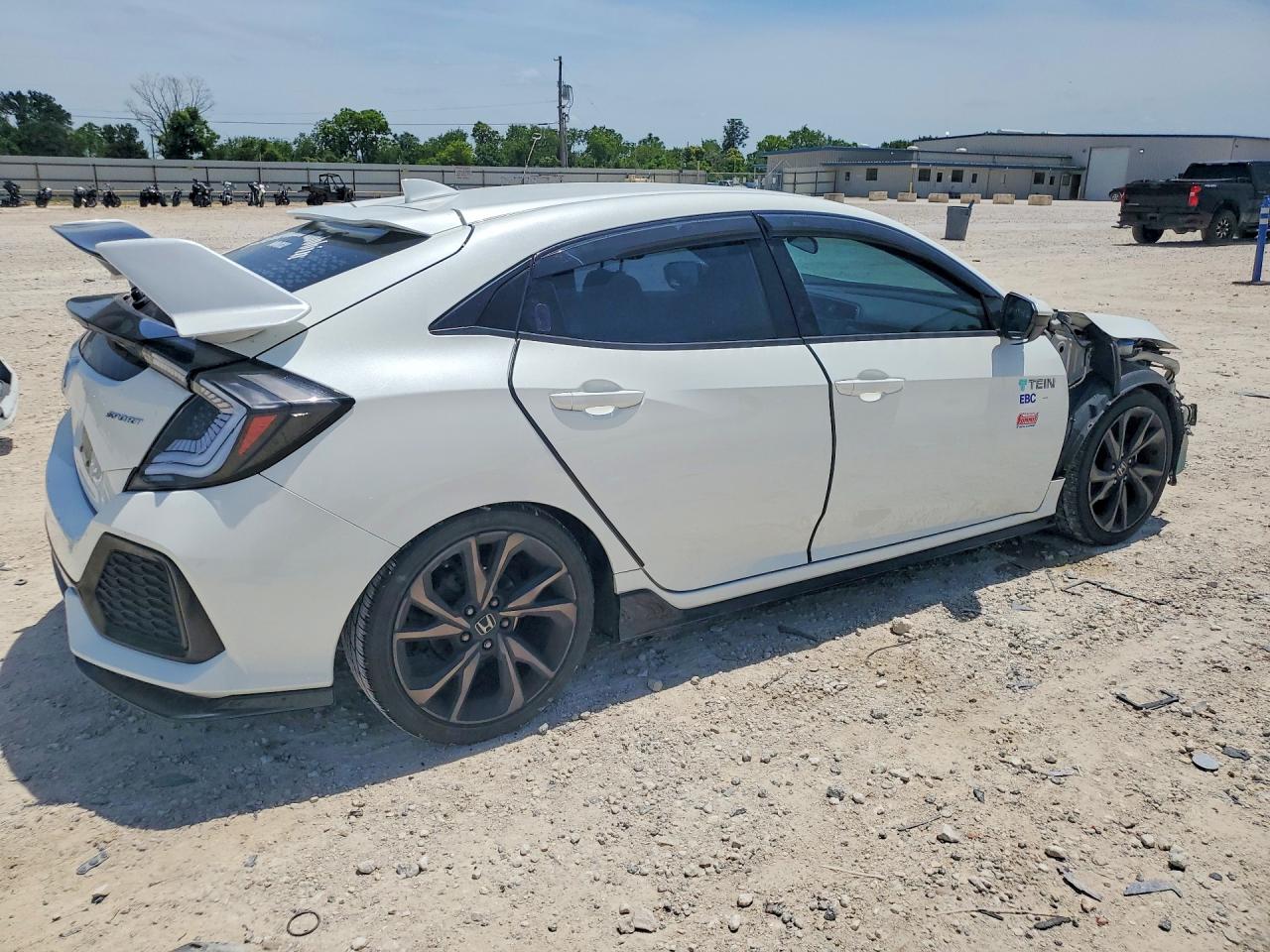 2018 Honda Civic Sport White vin: SHHFK7G47JU203362