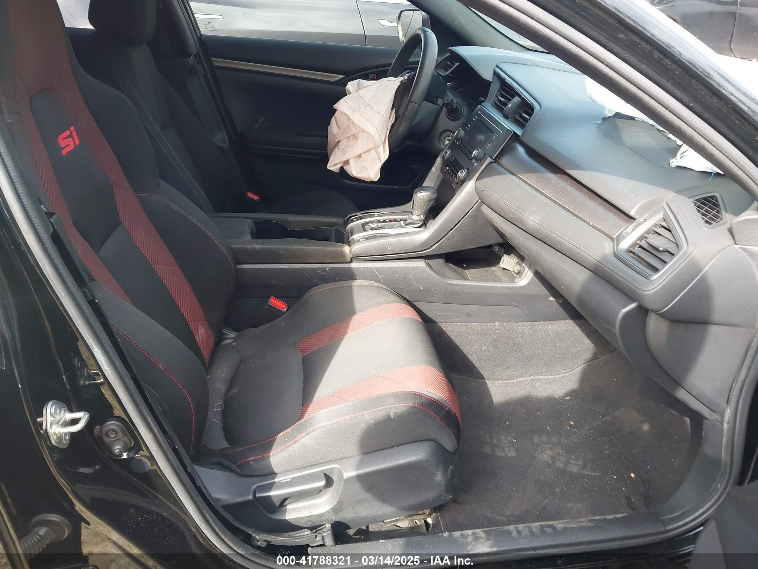 2018 Honda Civic Lx Черный vin: SHHFK7H28JU409092