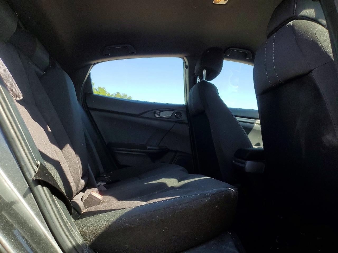 2018 Honda Civic Lx Серебряный vin: SHHFK7H32JU301012