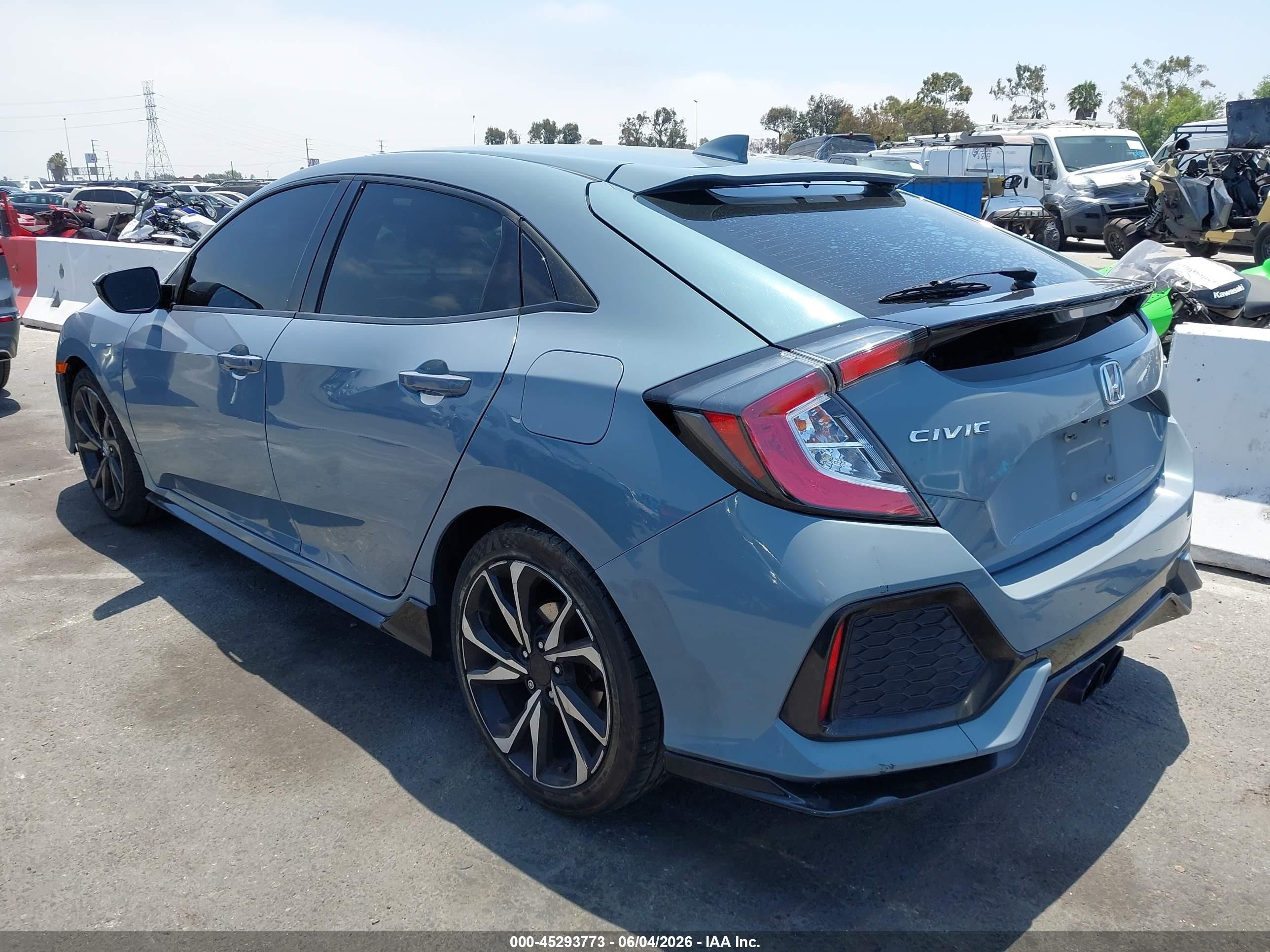 2018 Honda Civic Sport Gray vin: SHHFK7H41JU416628
