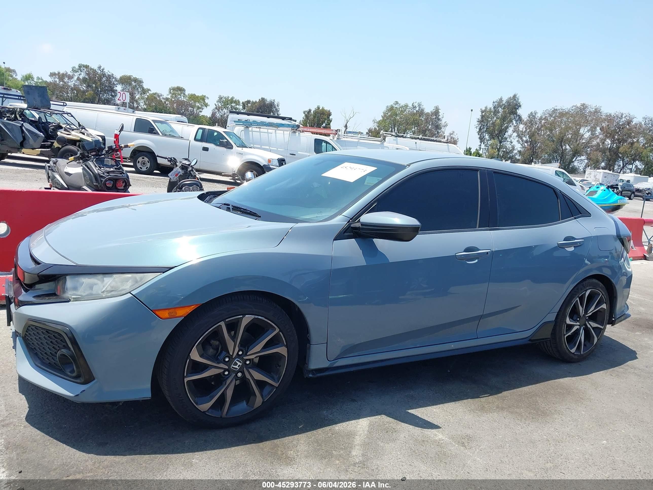 2018 Honda Civic Sport Gray vin: SHHFK7H41JU416628