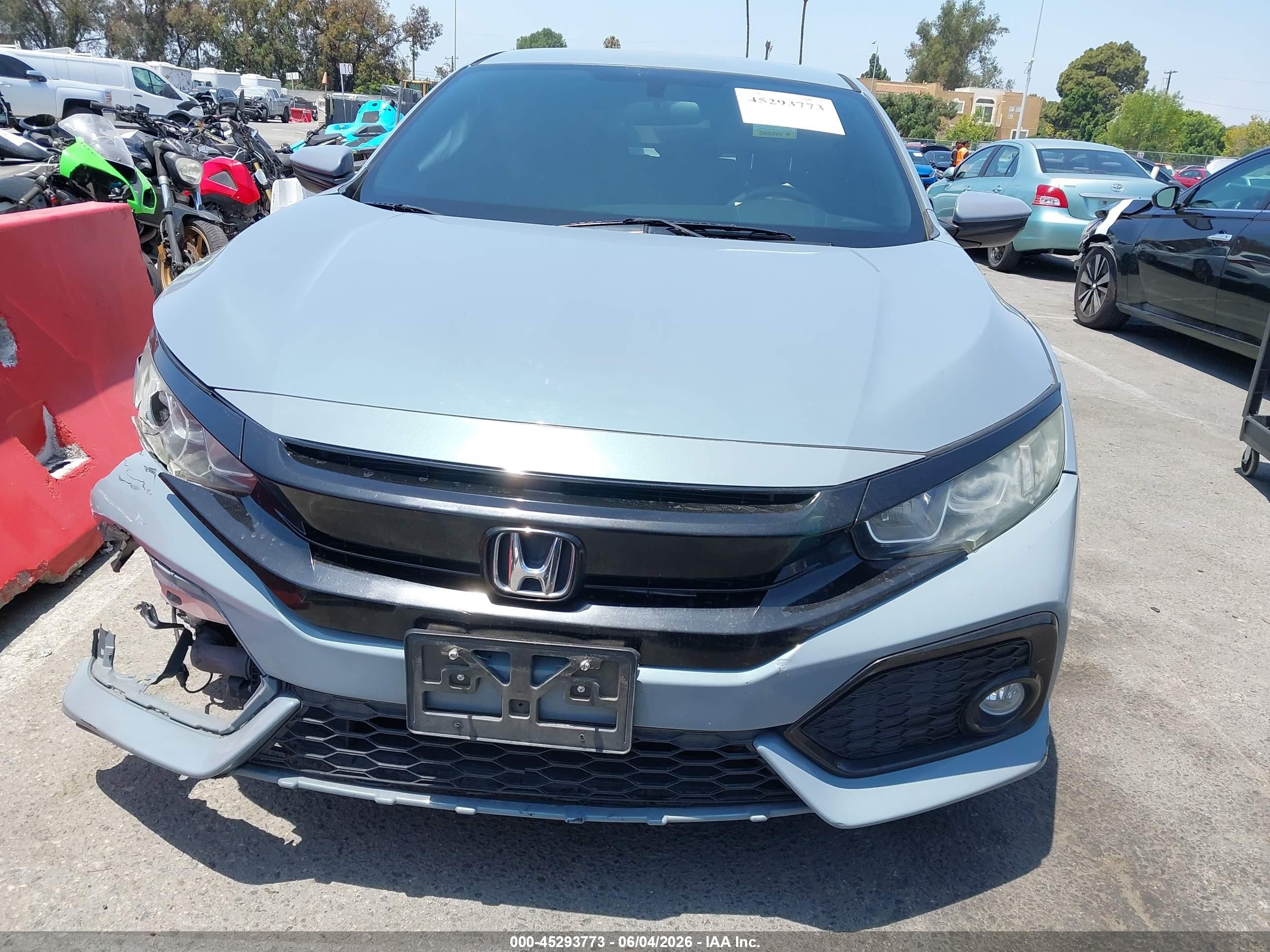 2018 Honda Civic Sport Gray vin: SHHFK7H41JU416628