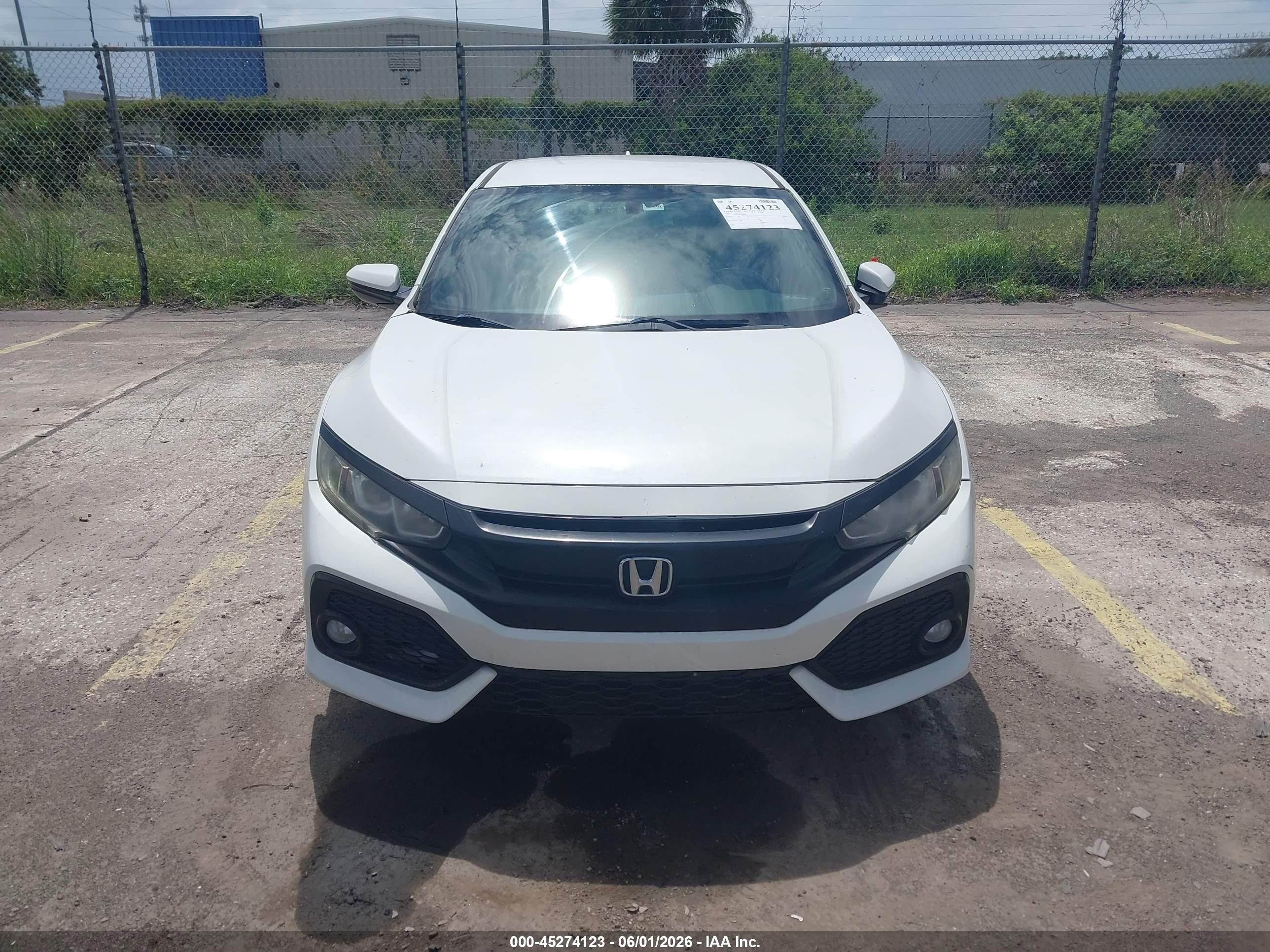 2017 Honda Civic Sport White vin: SHHFK7H45HU228527