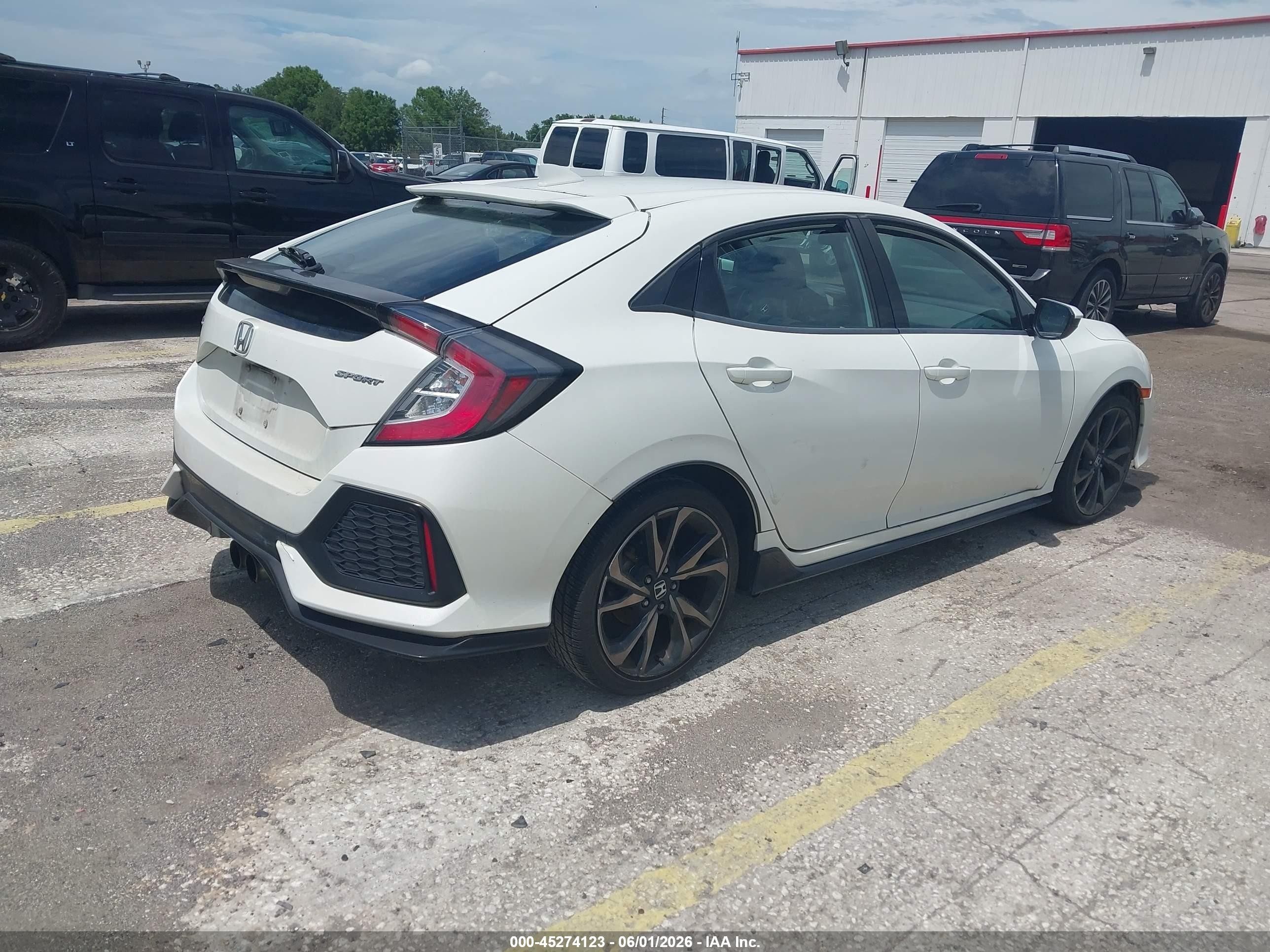 2017 Honda Civic Sport White vin: SHHFK7H45HU228527