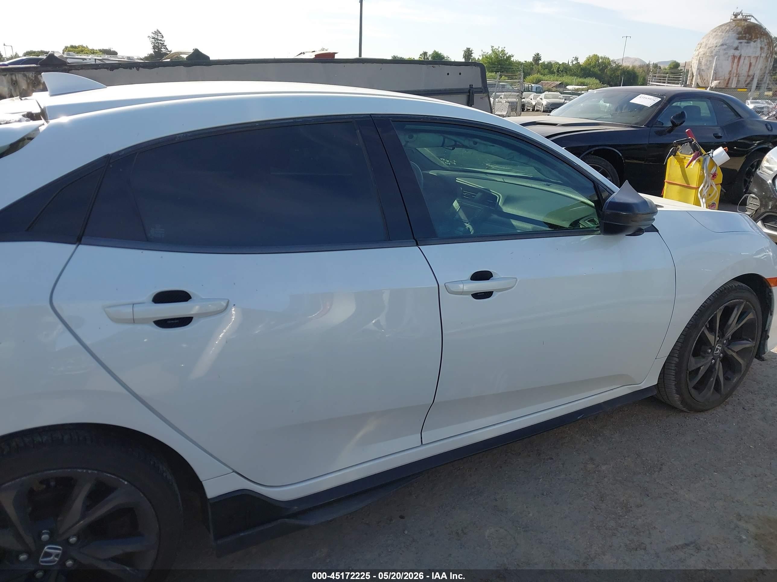 2019 Honda Civic Sport White vin: SHHFK7H47KU420569