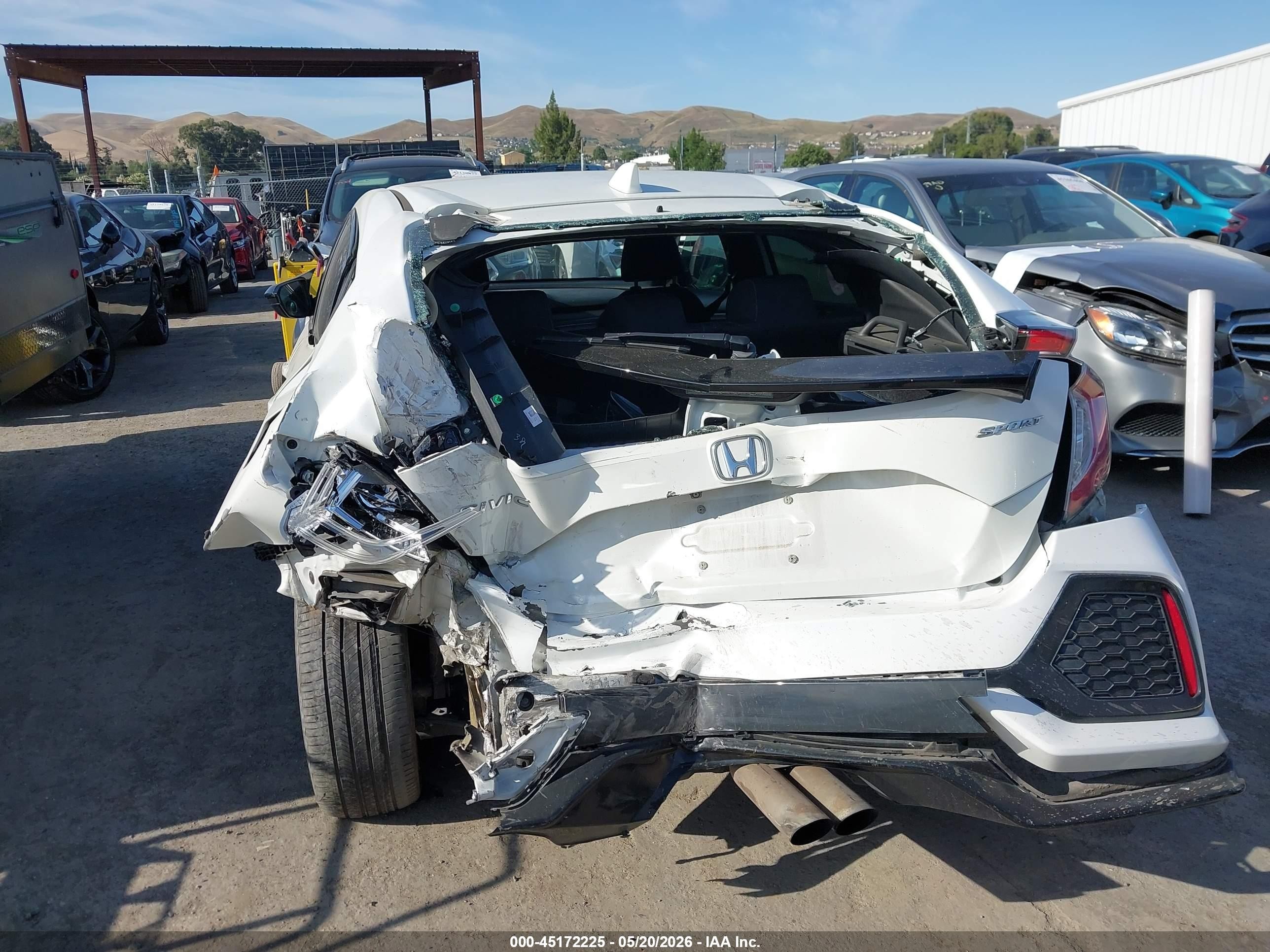 2019 Honda Civic Sport White vin: SHHFK7H47KU420569