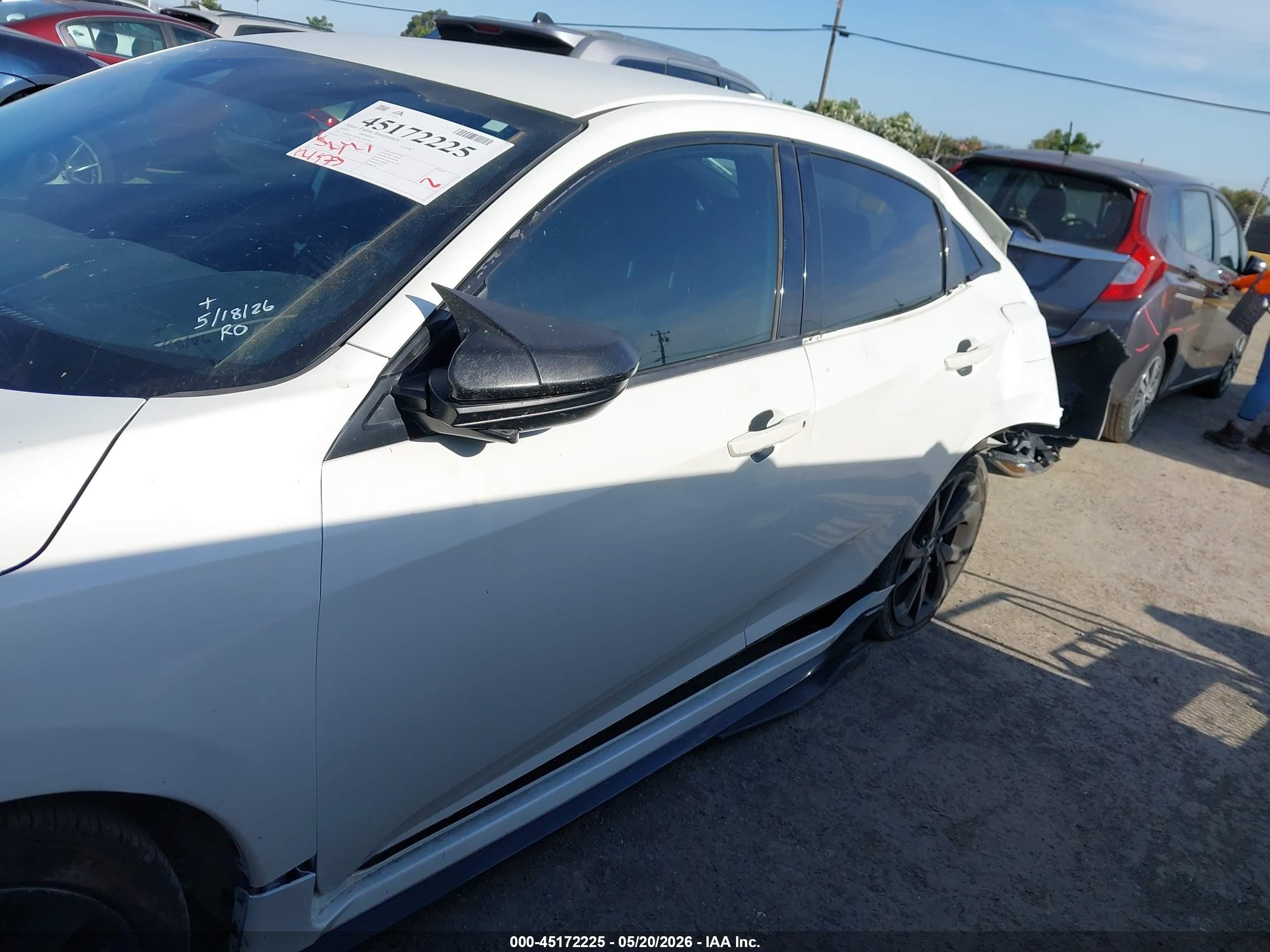2019 Honda Civic Sport White vin: SHHFK7H47KU420569