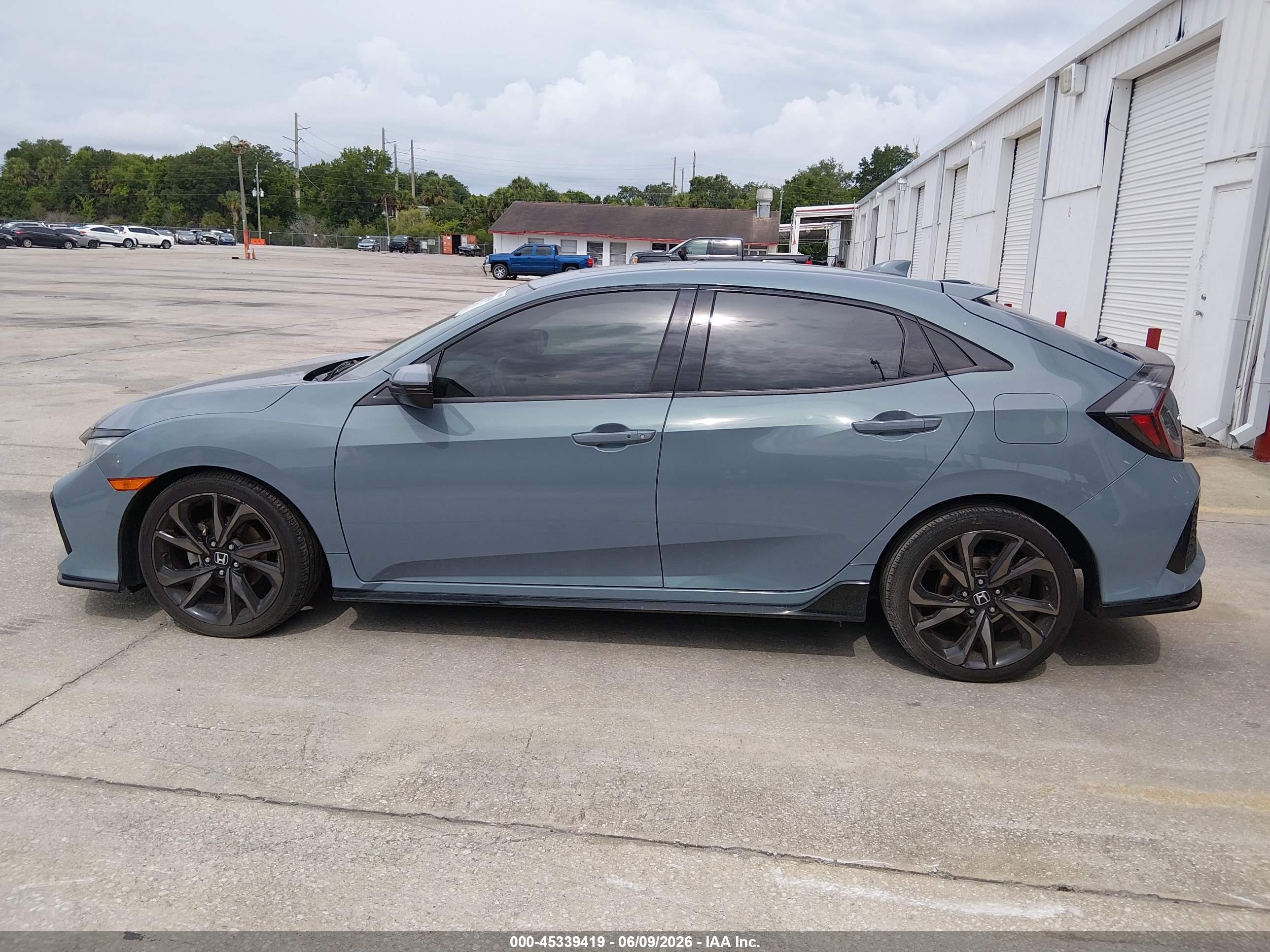 2018 Honda Civic Sport Touring Серый vin: SHHFK7H93JU218113