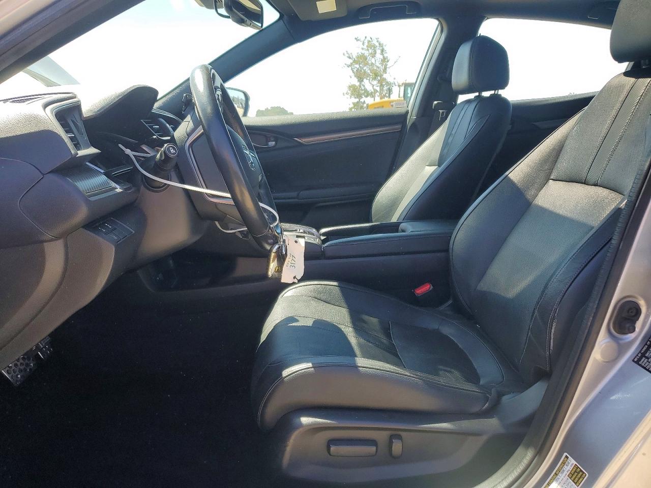2018 Honda Civic Sport Touring Silver vin: SHHFK7H93JU403696