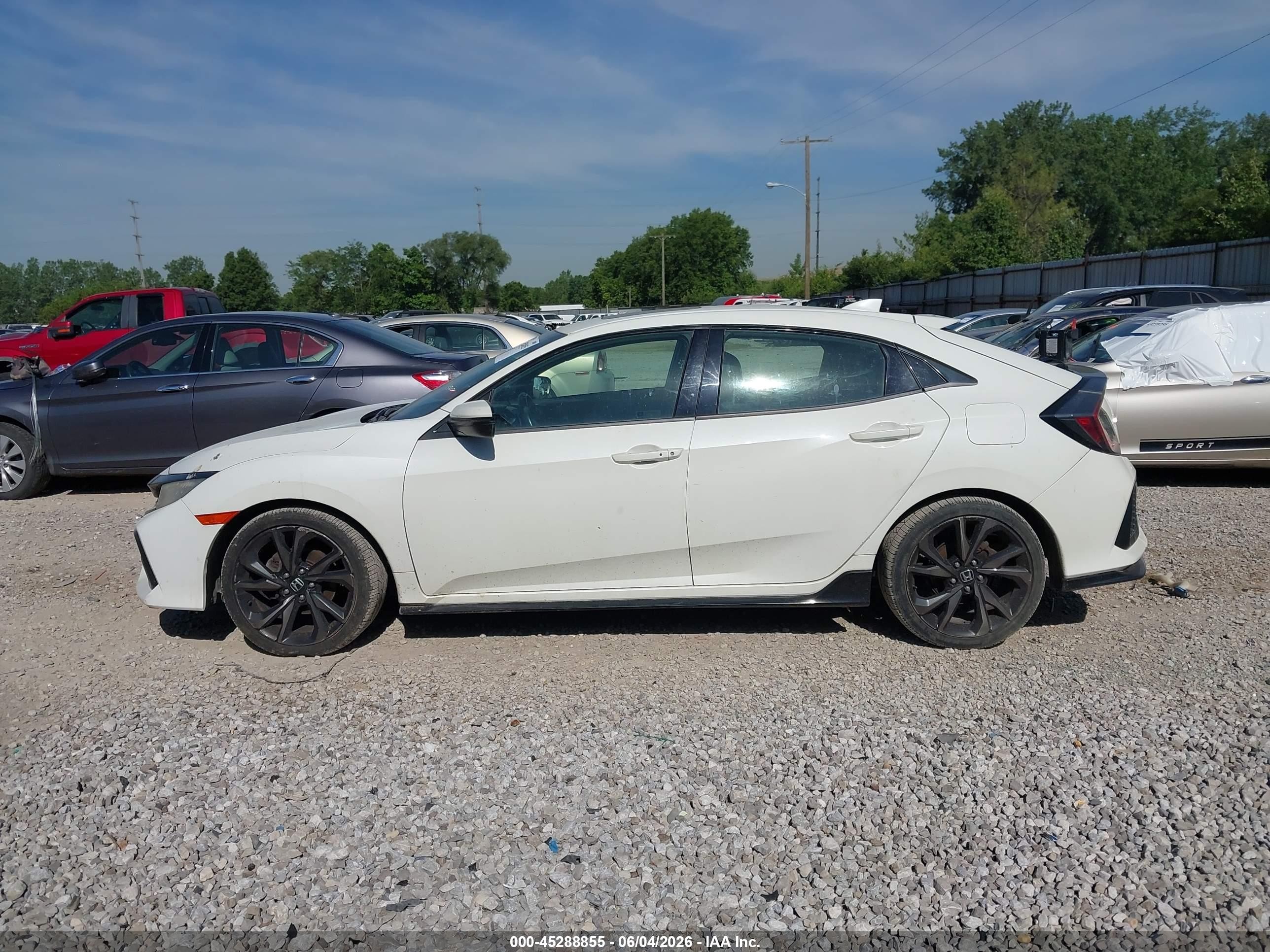 2017 Honda Civic Sport Touring White vin: SHHFK7H97HU232994