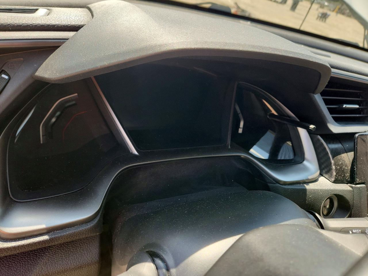 2018 Honda Civic Sport Touring White vin: SHHFK7H98JU213599